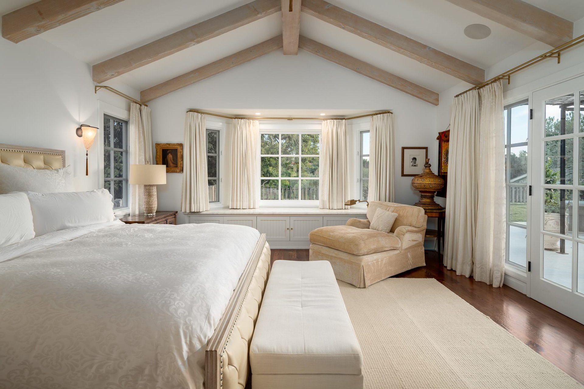 SERENE FARMHOUSE SANCTUARY