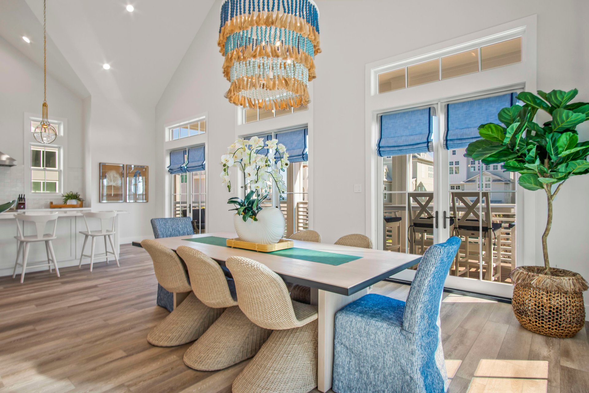 Coastline Drive, 4 Beds 4 Baths