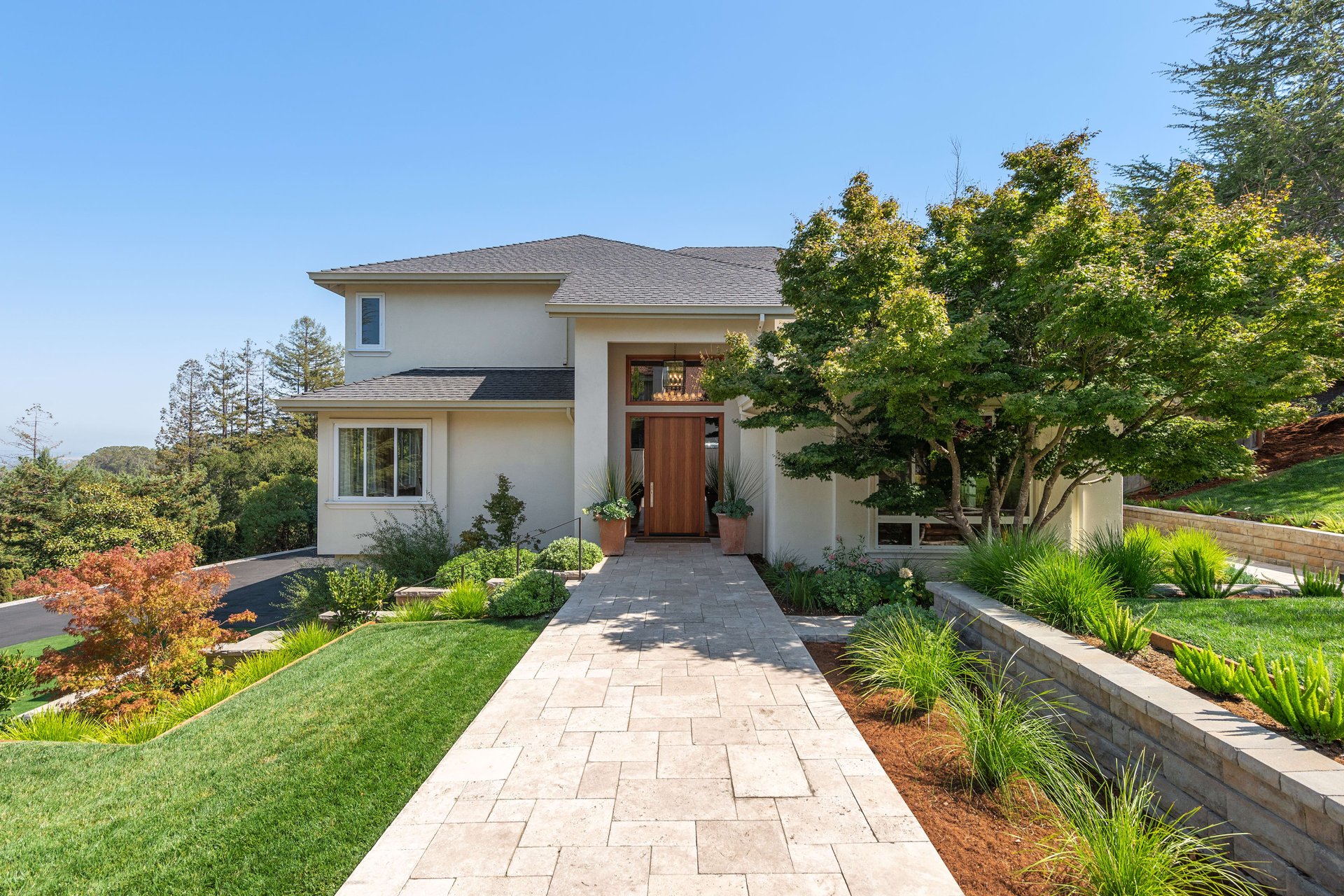 1095 Macadamia Drive
