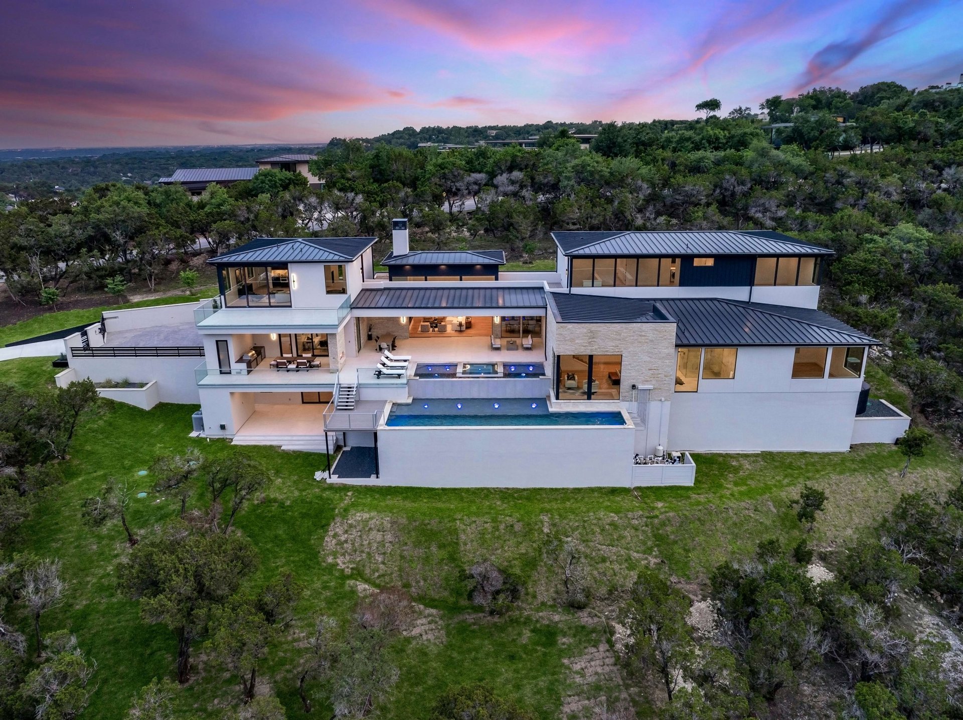 2 Valbella Drive