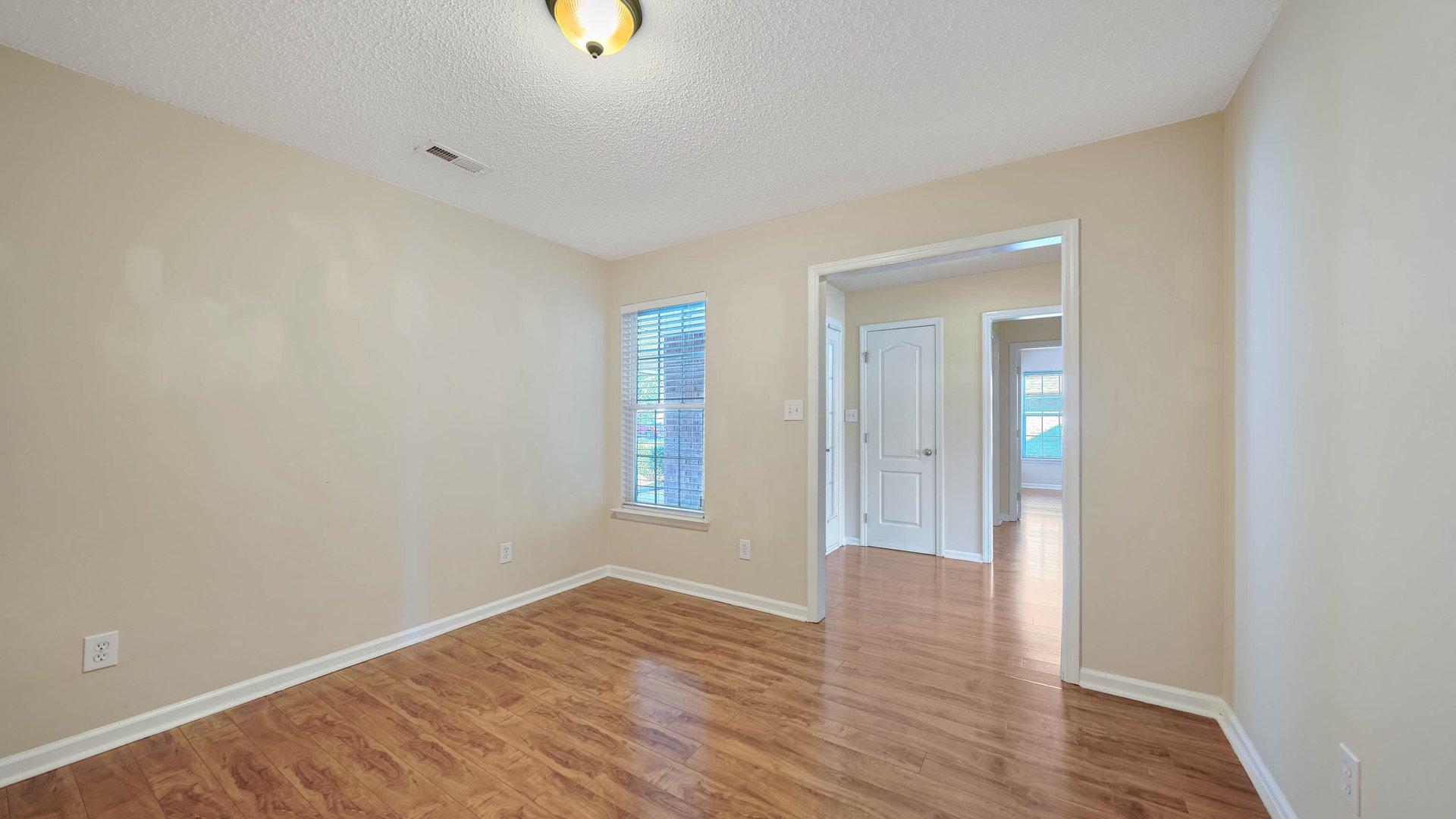 113 NW Imogene Way