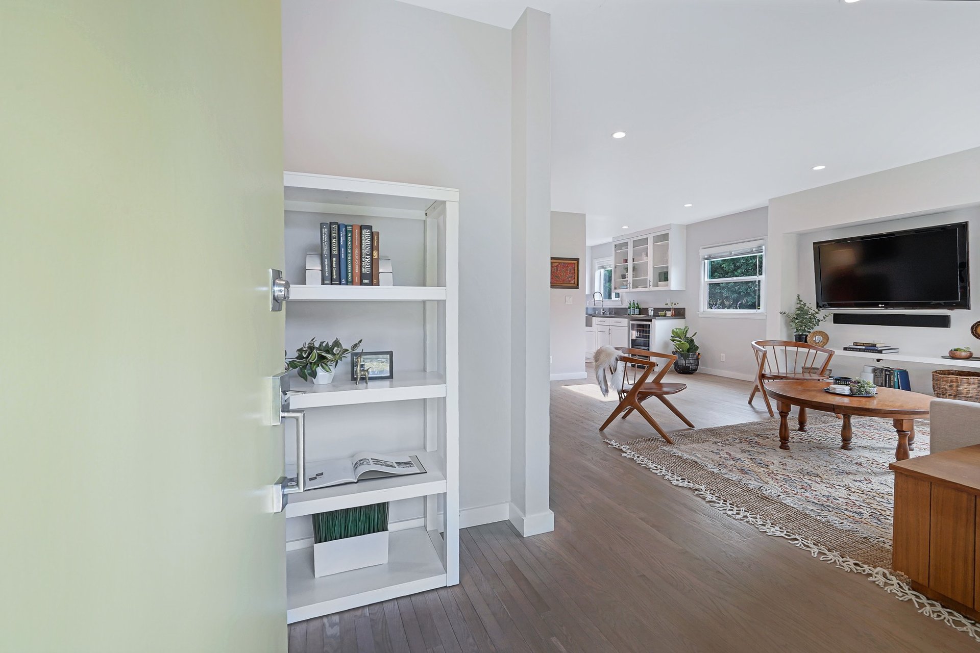 Completely Renovated Traditional Home In Picfair Village