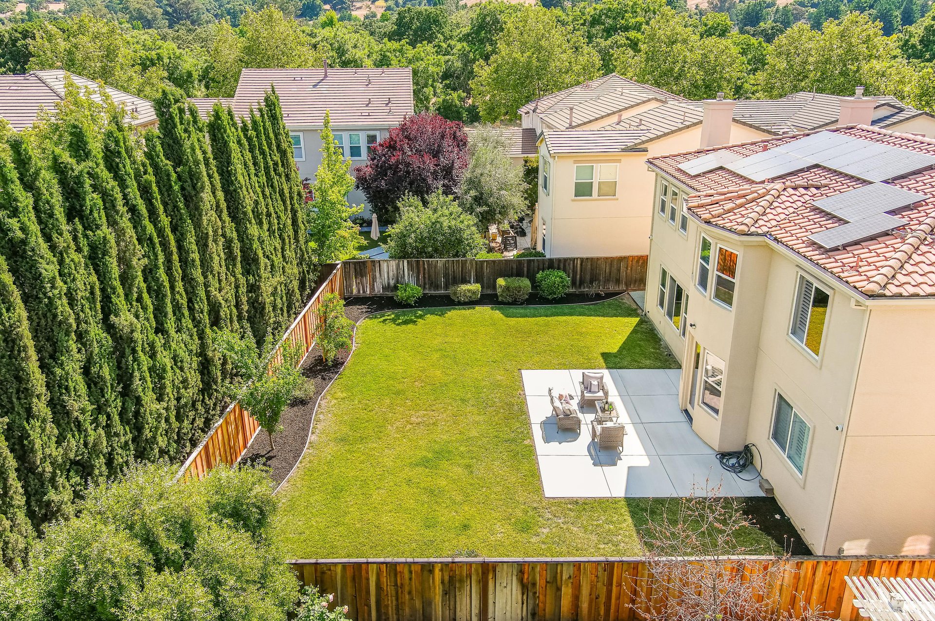 2112 Laguna Creek Lane