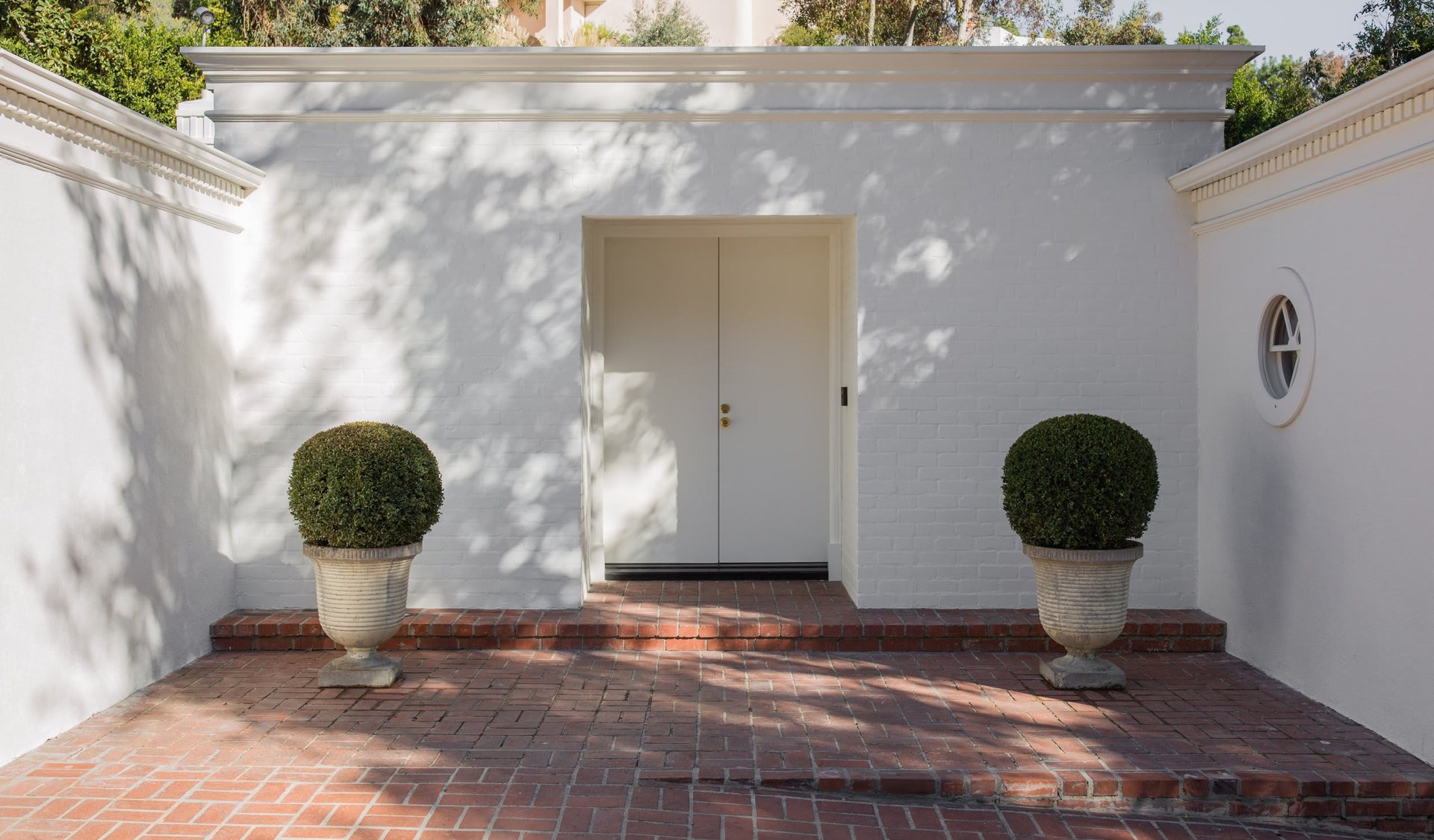1316 Sunset Plaza Dr