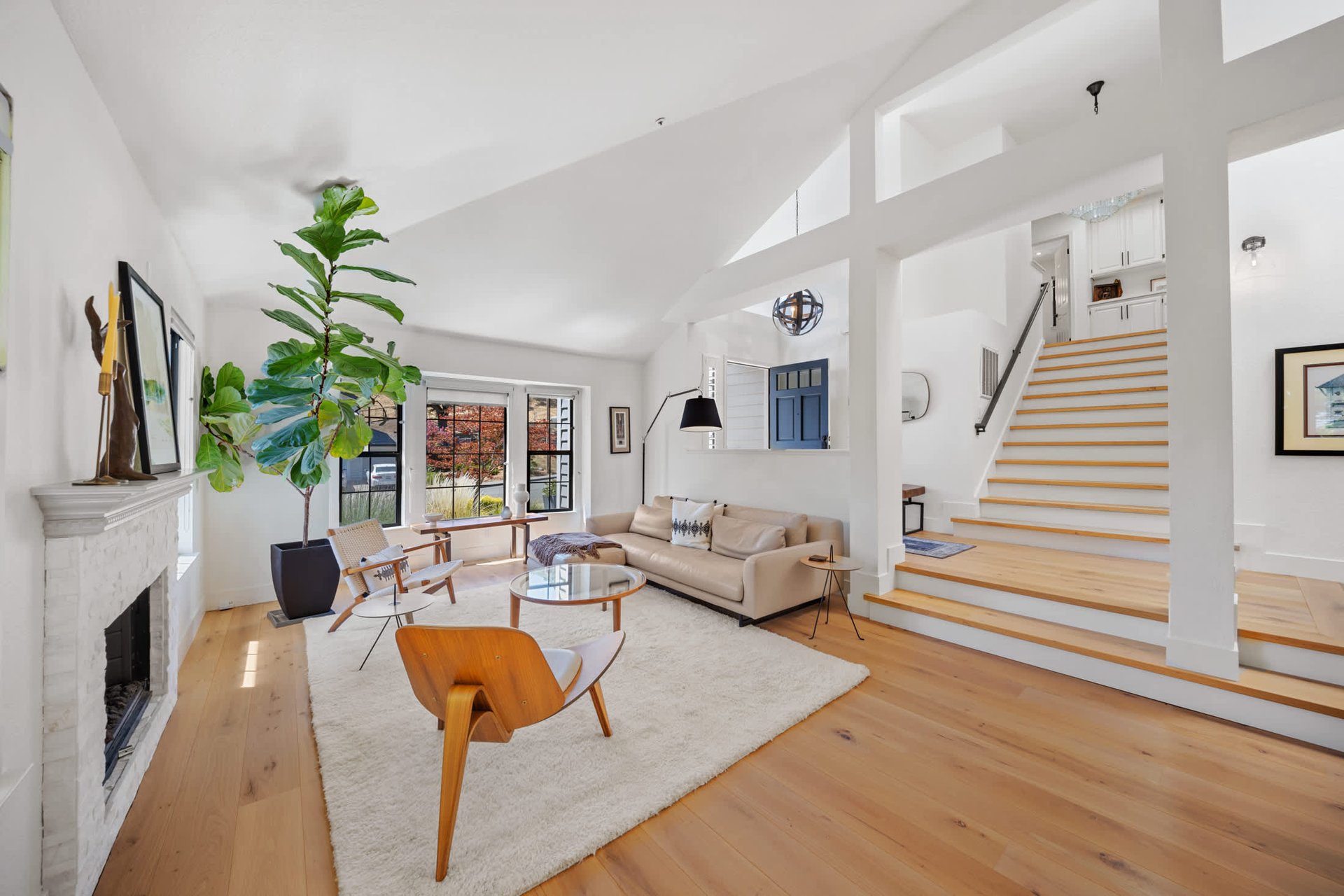 Stylish & Updated in Partridge Knolls