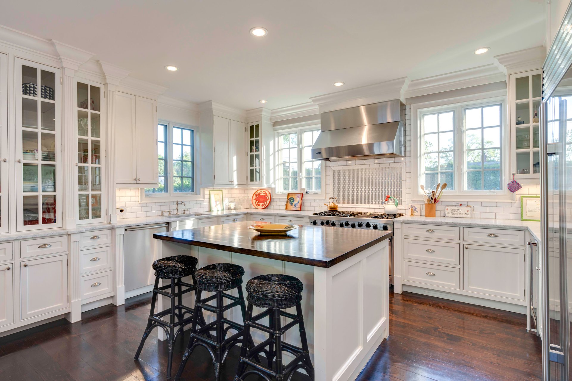 Furnished Designer Luxury Cottage in a Historic Waterfront Neighborhood