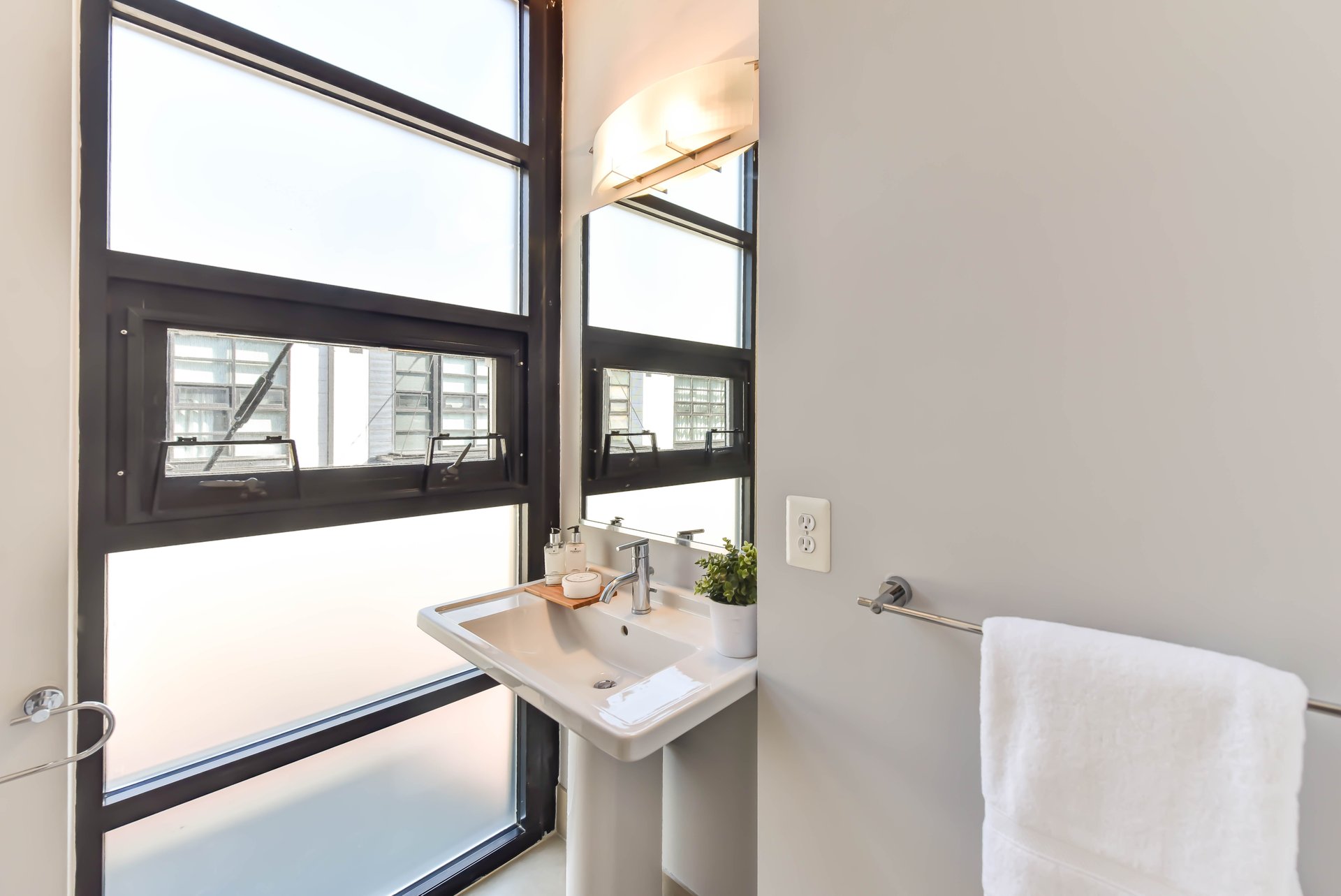 2125 14th St NW, #325W