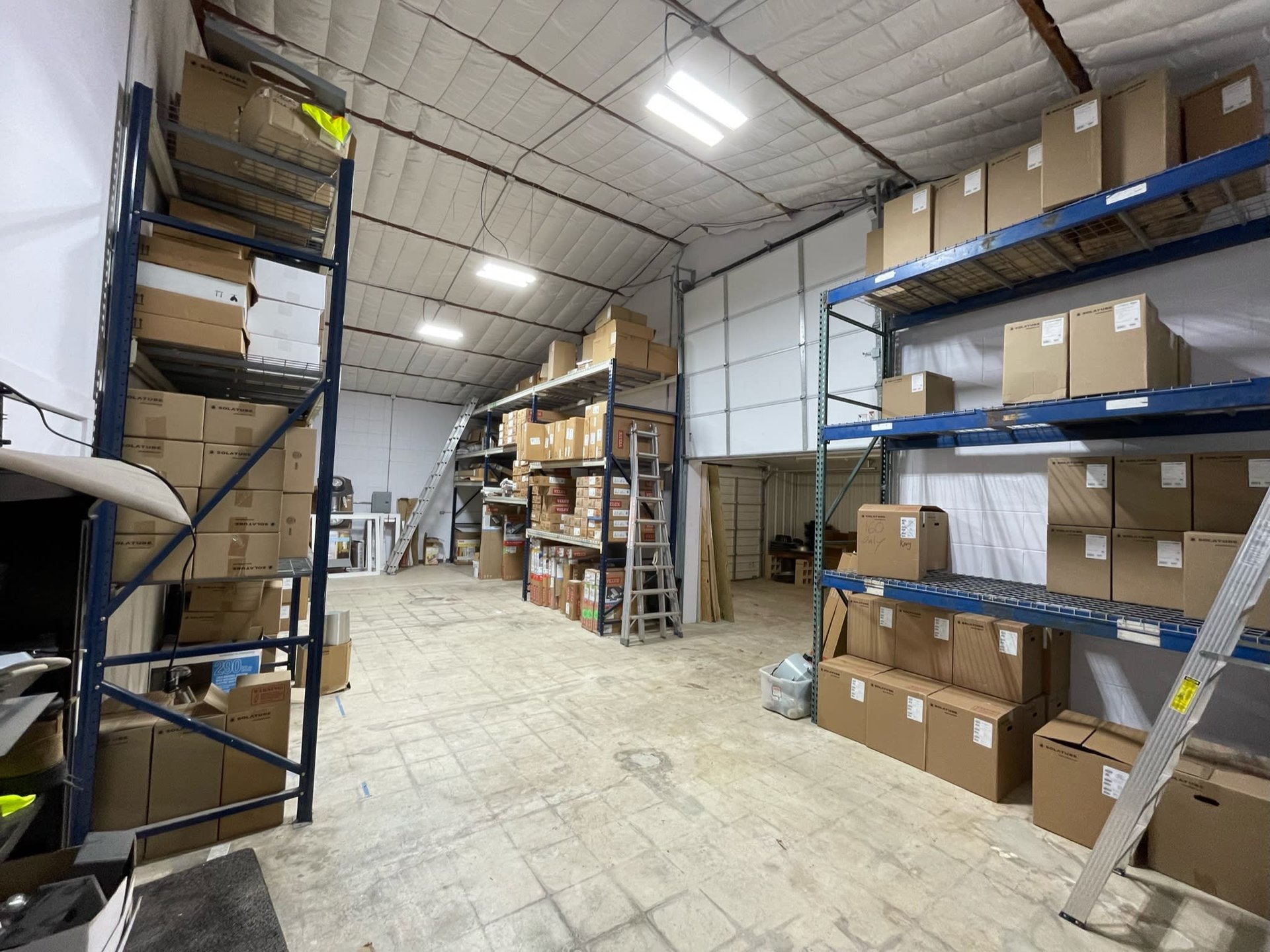 2118 Mannix Flex Building | SELLER REPRESENTATION
