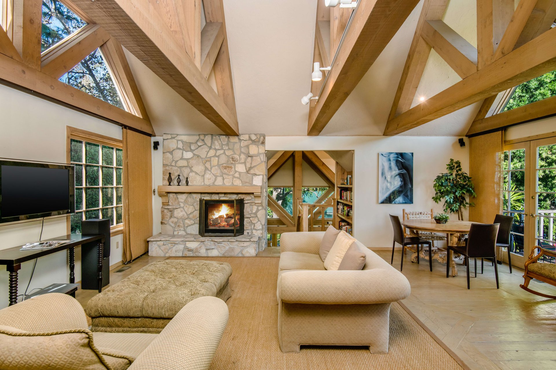 1005 Woodland Drive