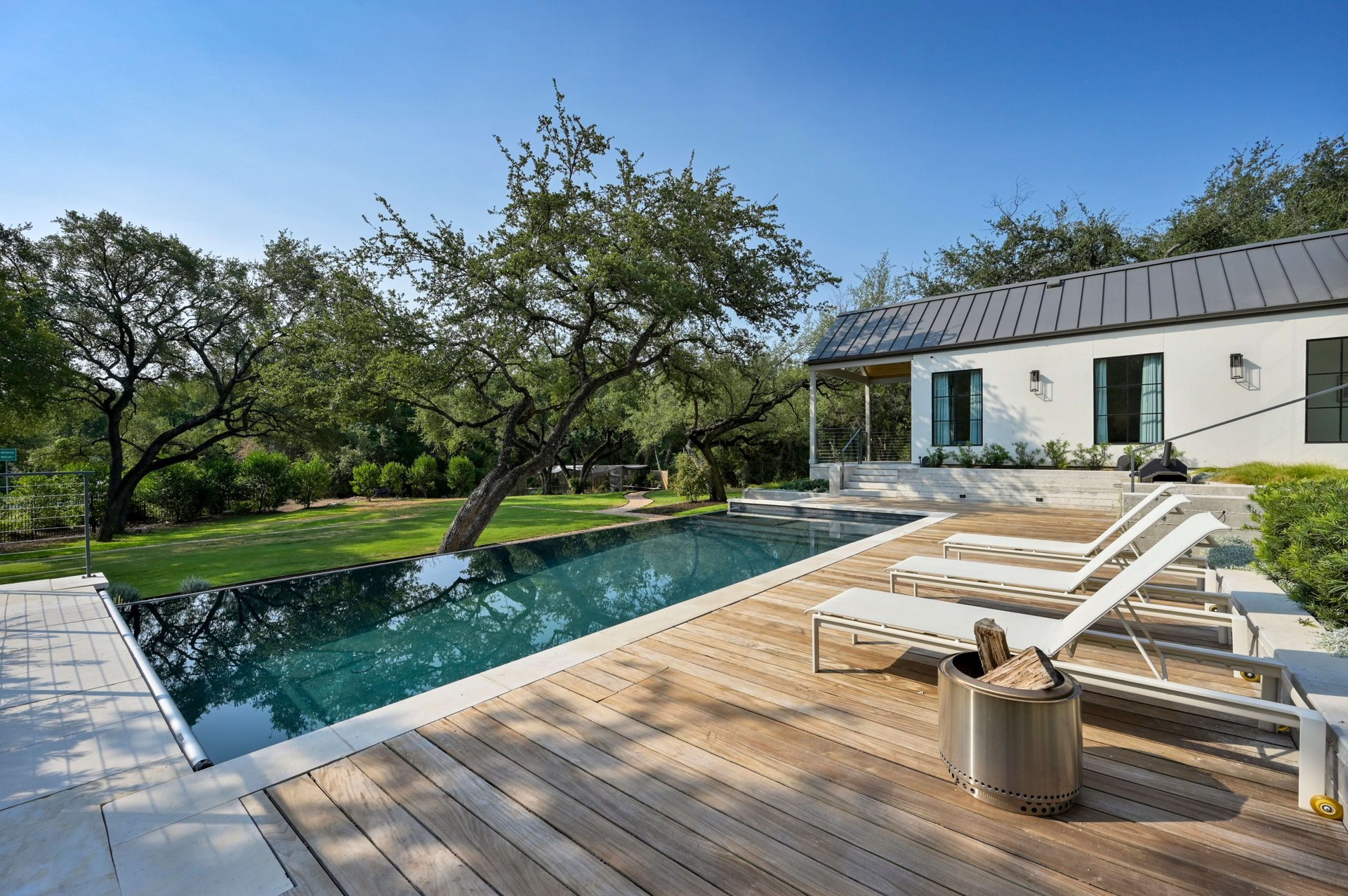 2501 Berenson Lane