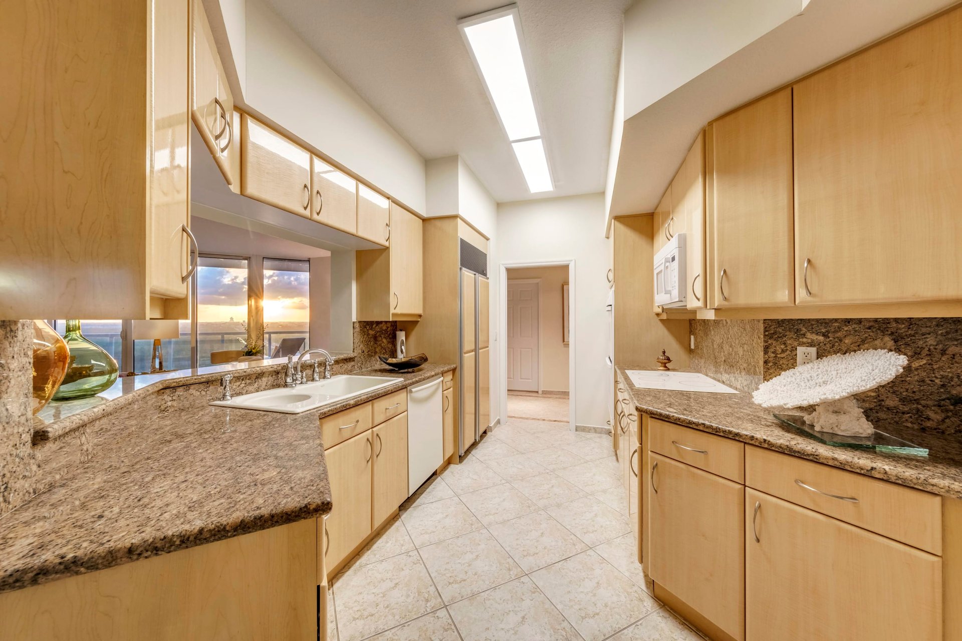 6051 N Ocean Dr Unit: 1503