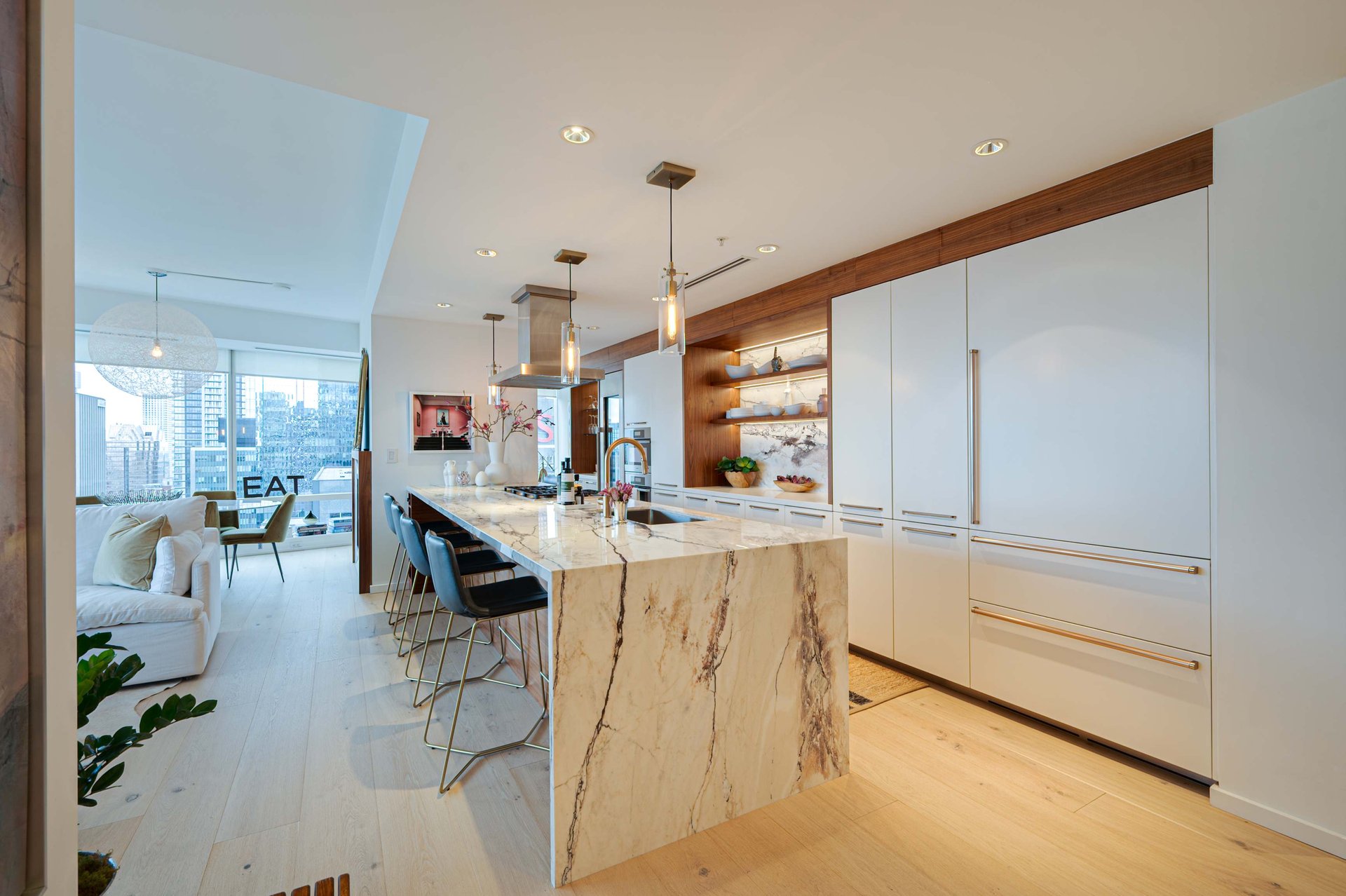 Suite 3206- 180 University Avenue