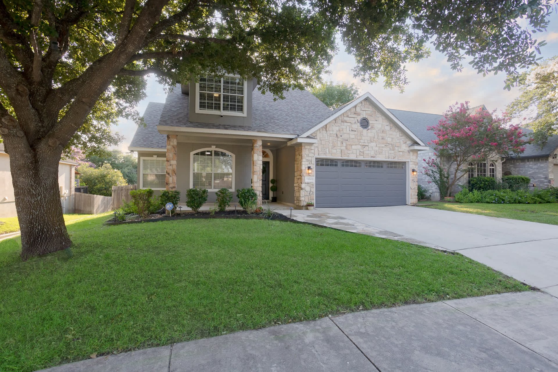 24843 CRESCENT RUN