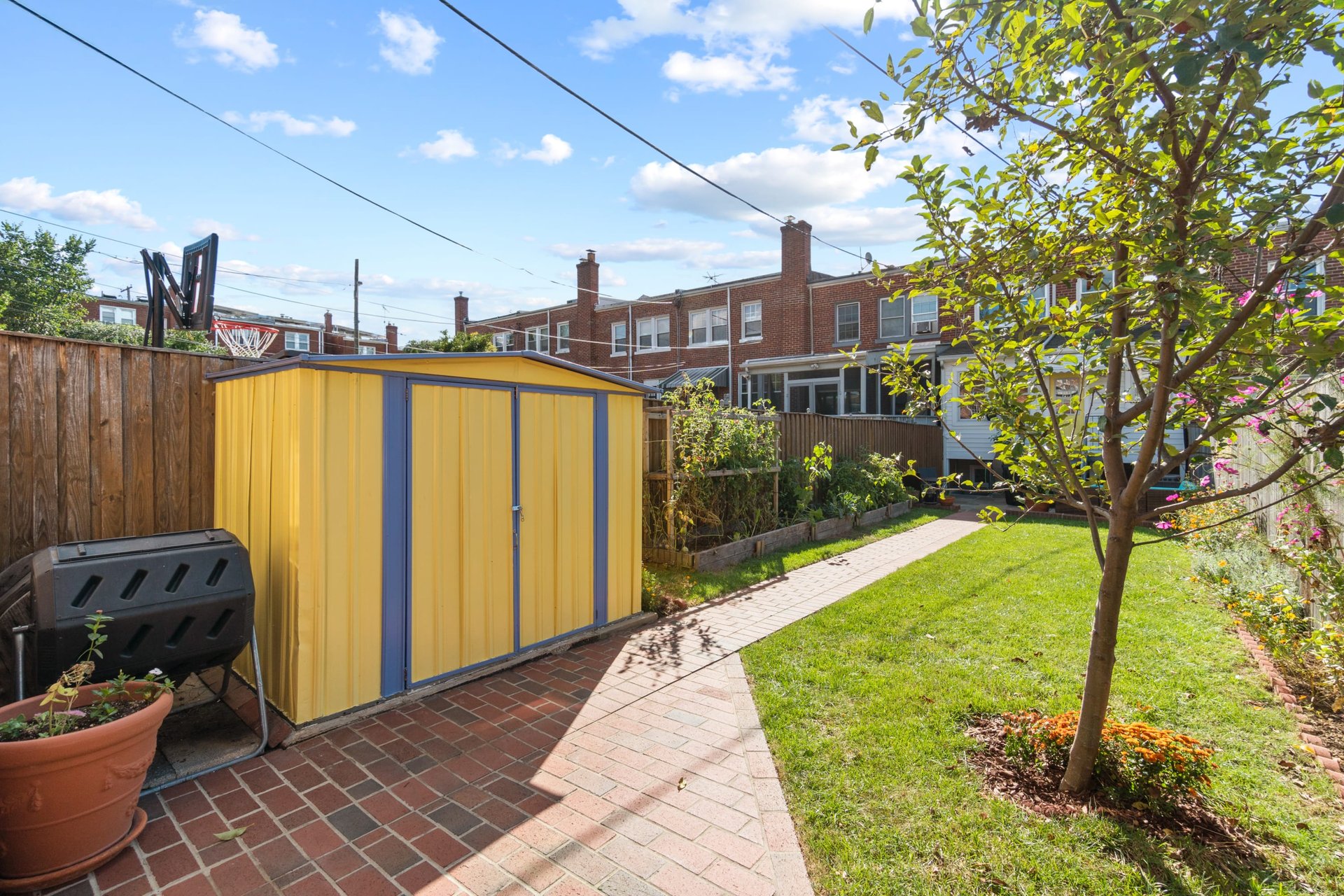 221 INGRAHAM STREET NW