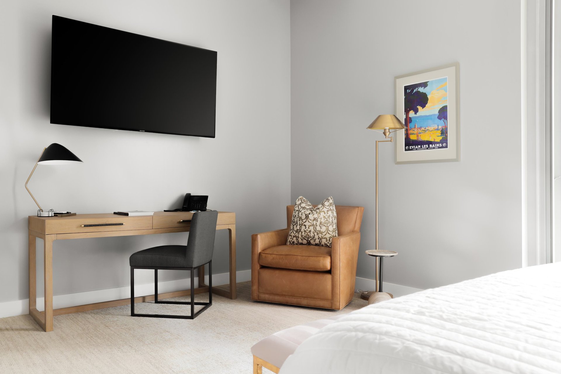 200 Congress Ave #24B