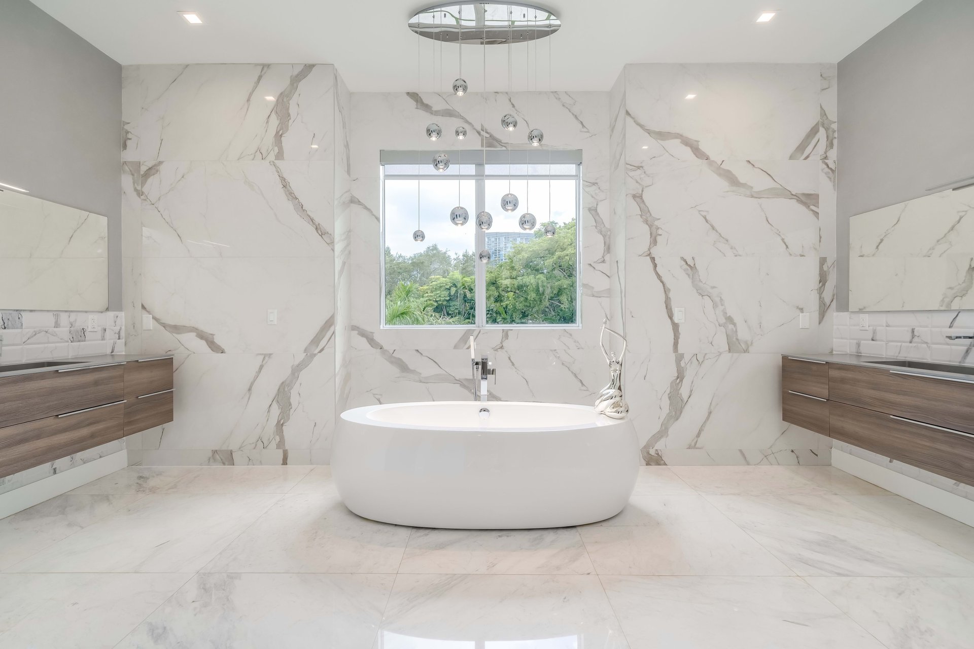 525 Melaleuca Lane