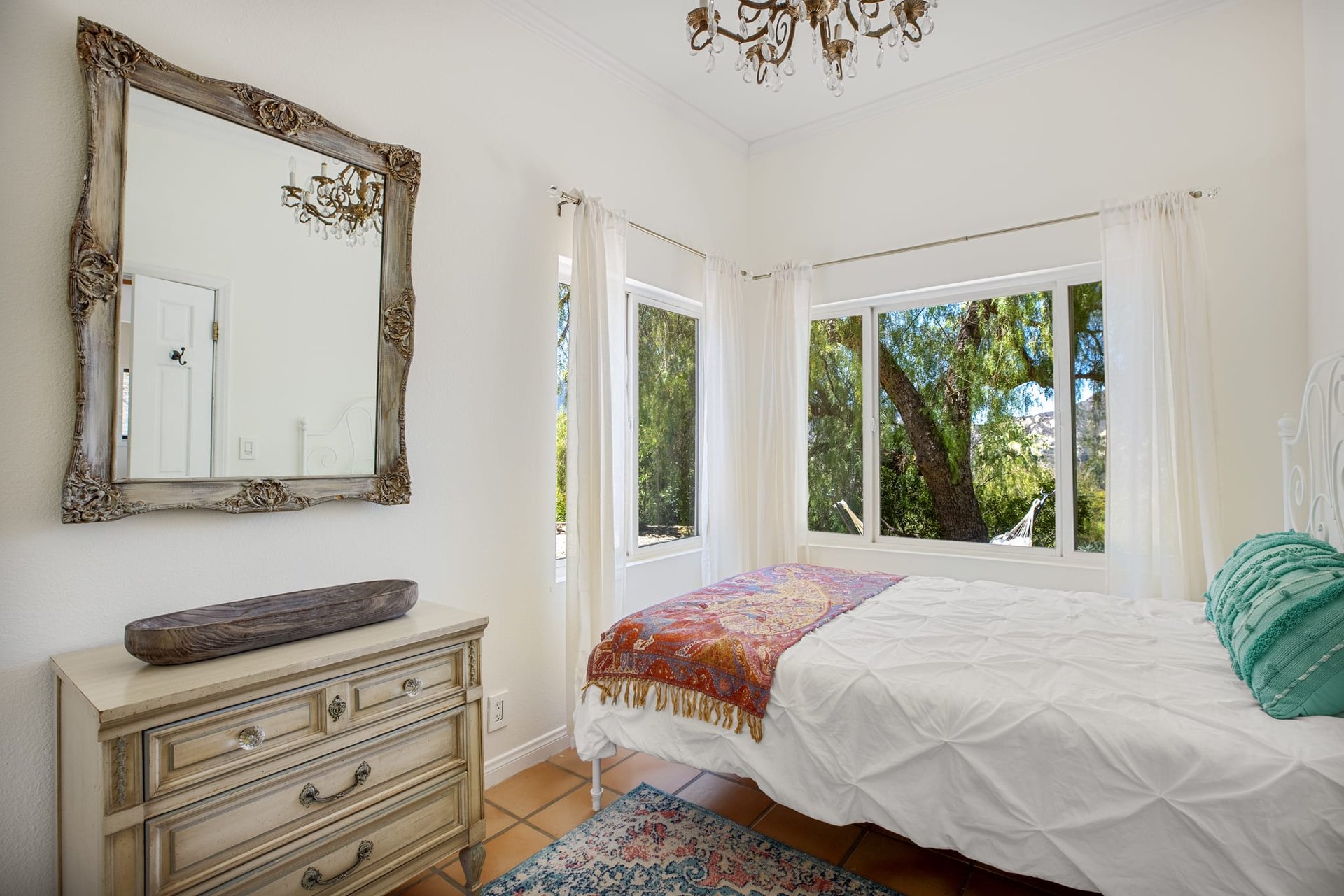 2708 Topanga Skyline Dr