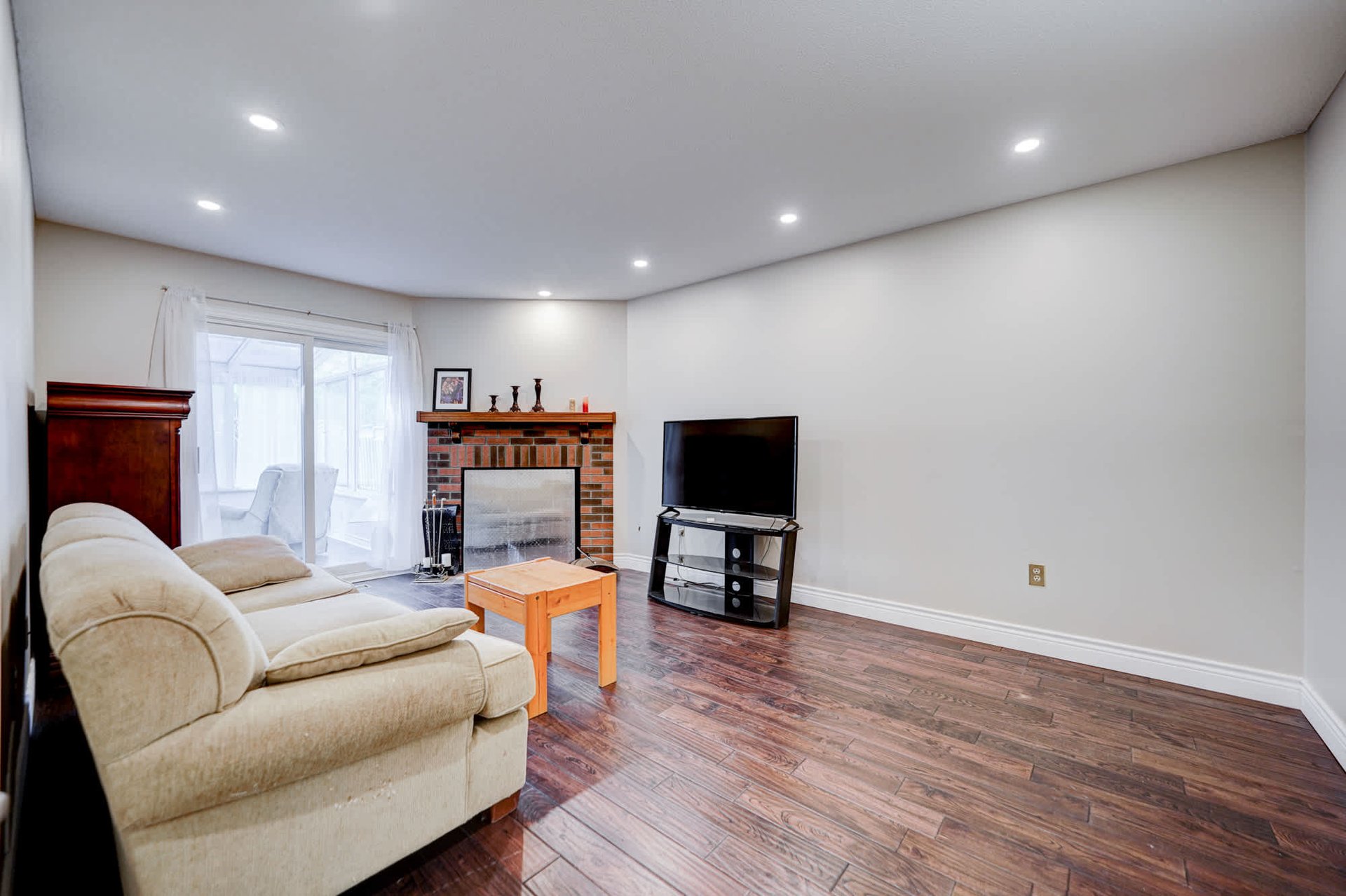 1371 Fieldcrest Lane