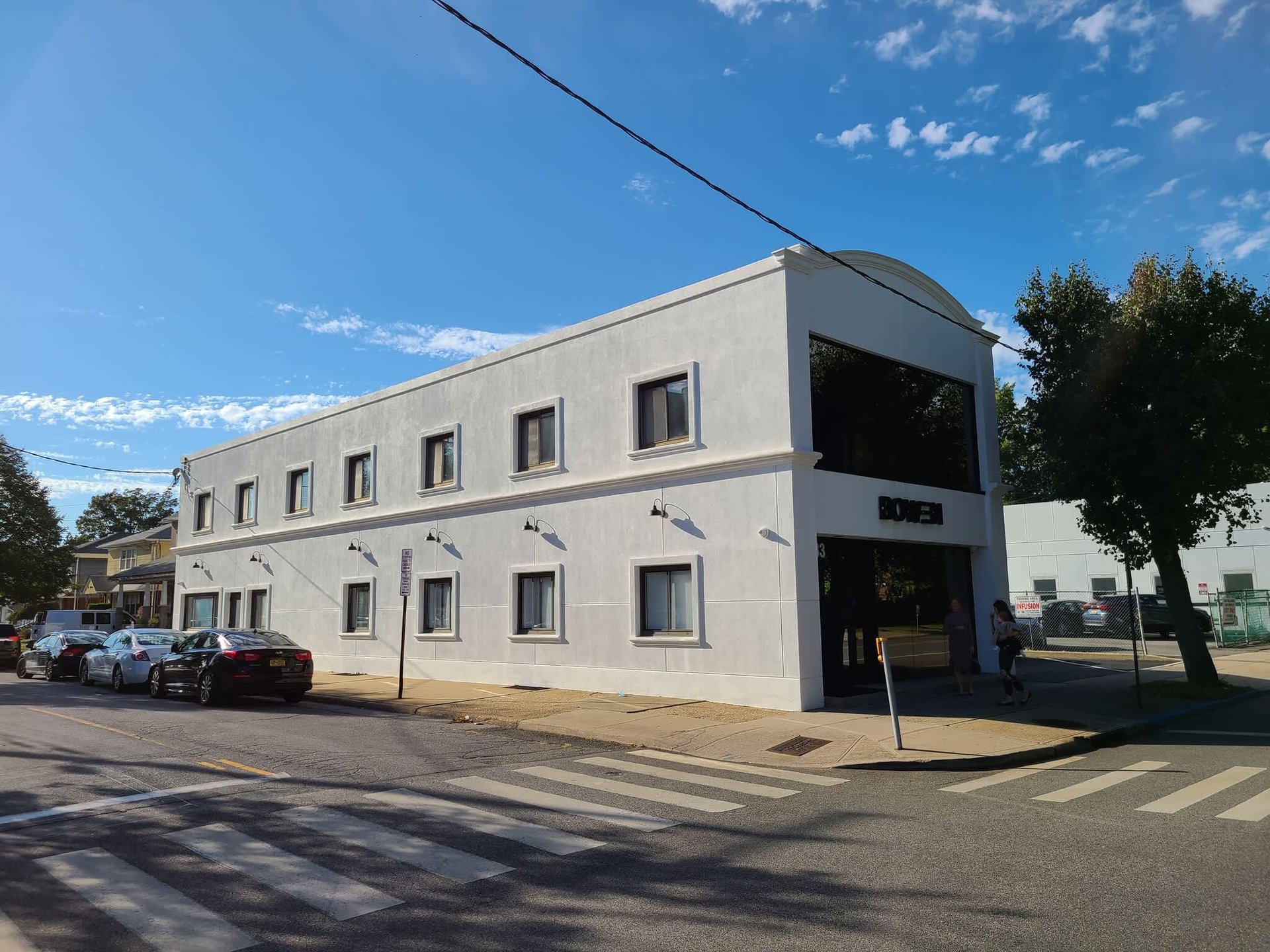 183 Mineola Blvd