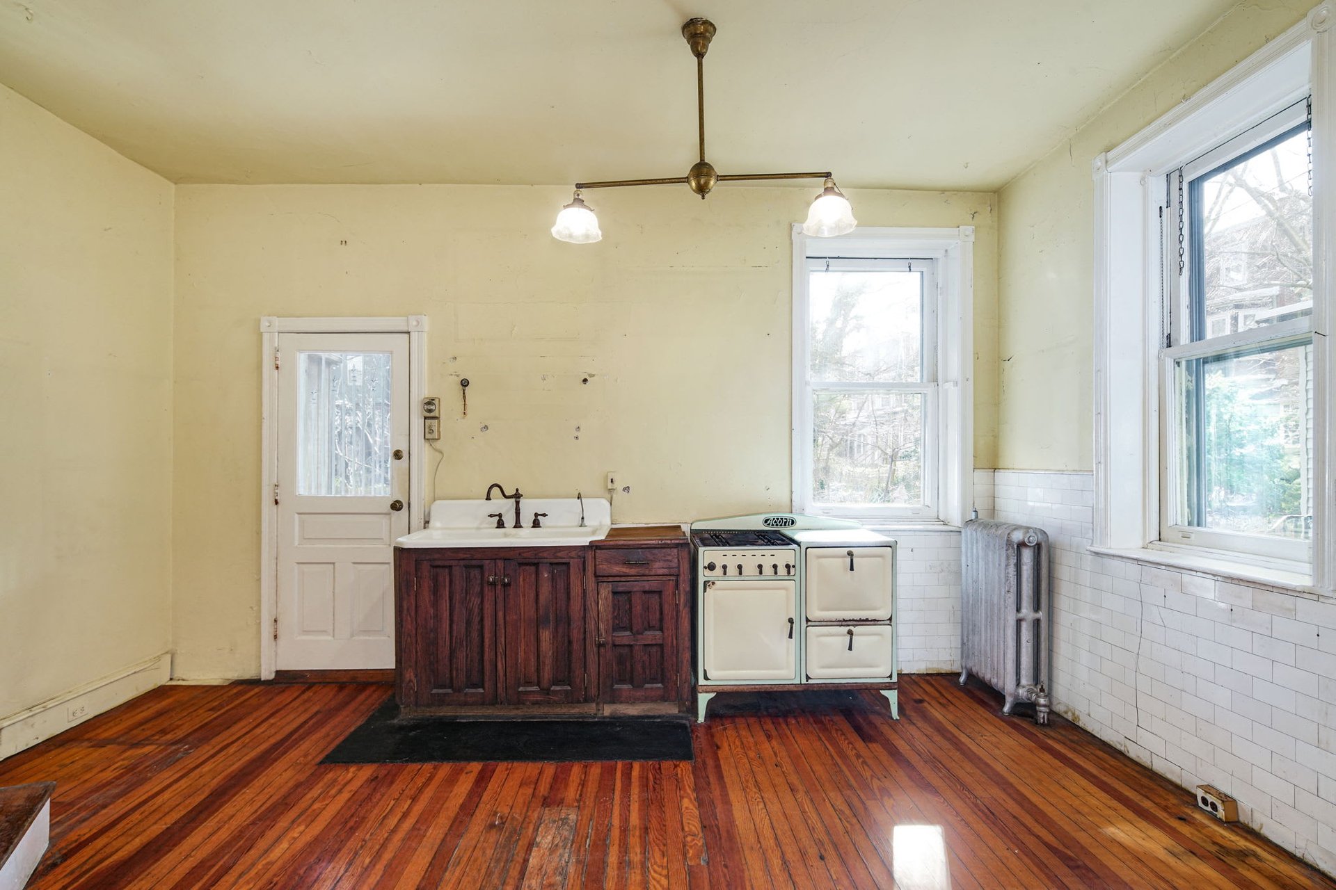 Classic Victorian in Cedar Park