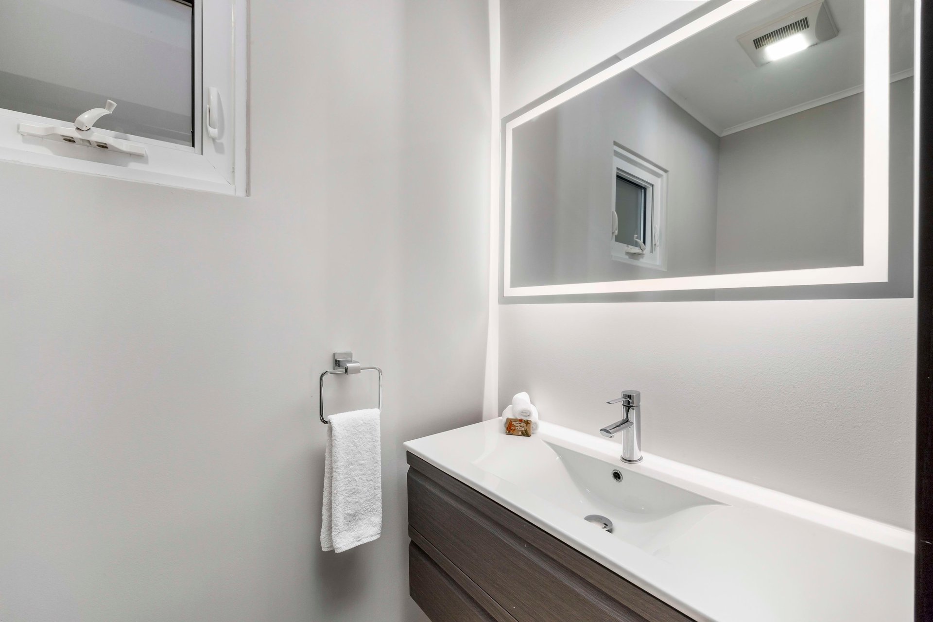 Le Vent Condominium Unit 207