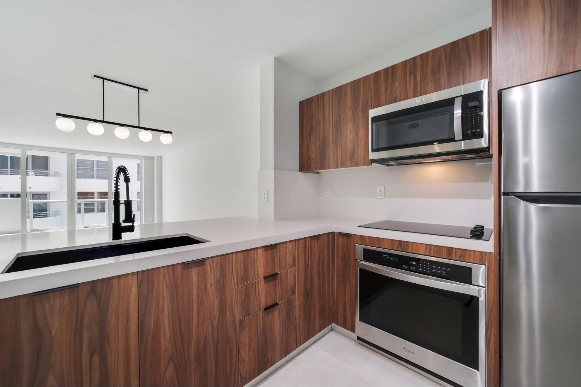 5601 Collins Avenue #1112A
