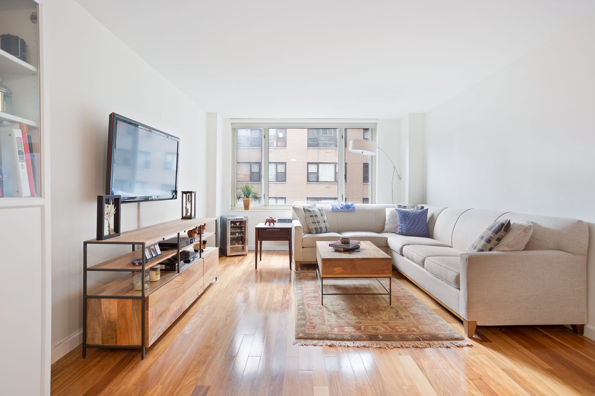 130 W 67th St, Unit 8J