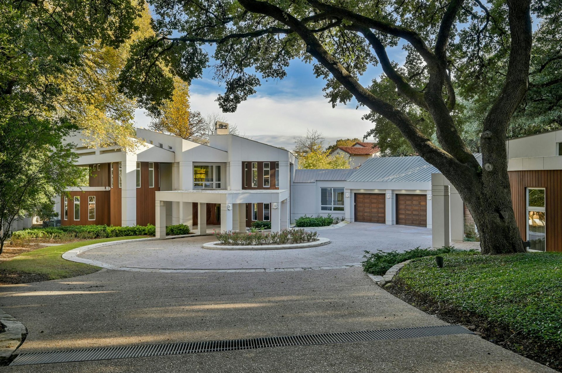 3511 Westlake Drive