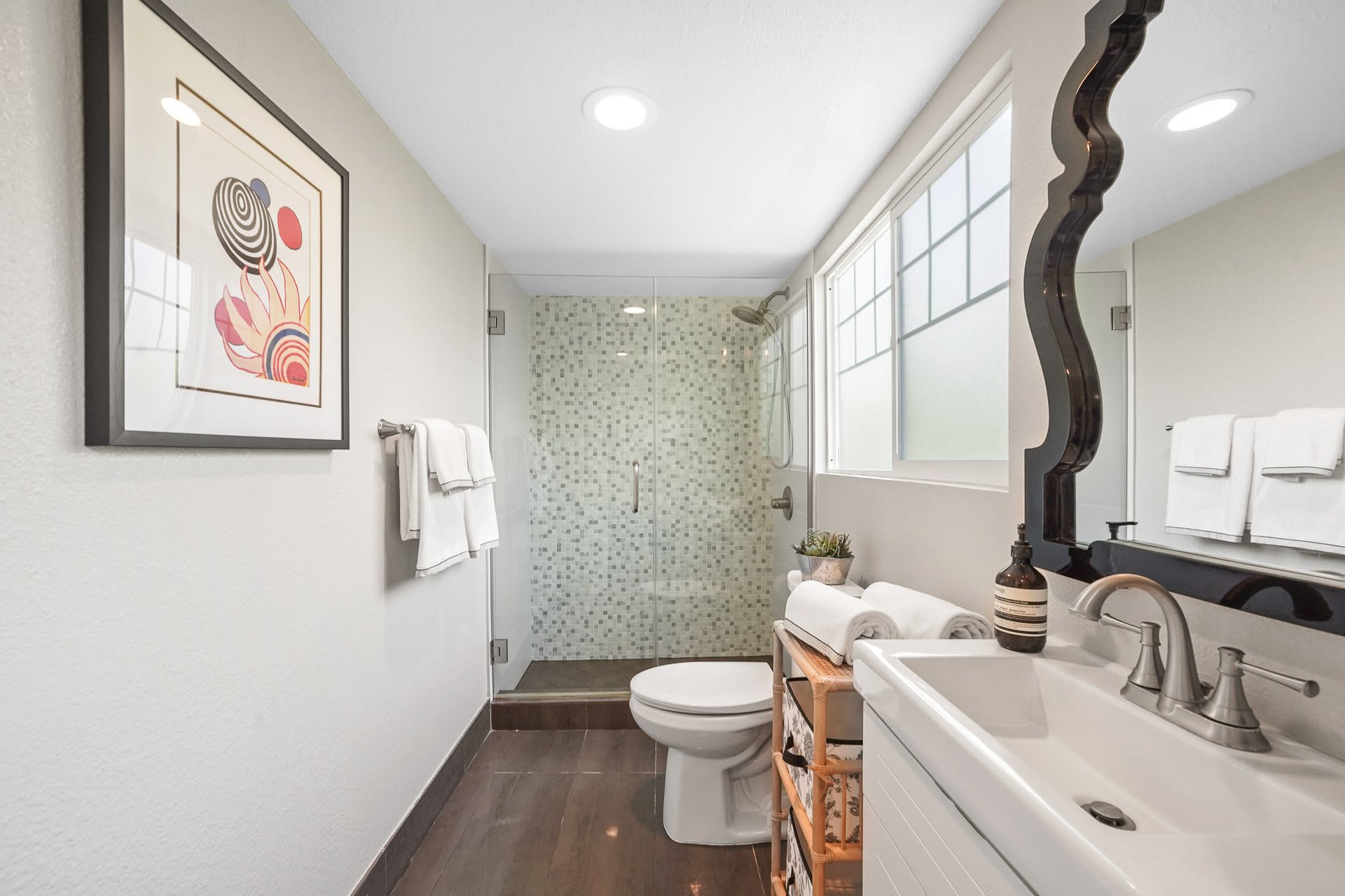 Beautifully Remodeled Home with HUGE Grassy Yard in Oxford Square