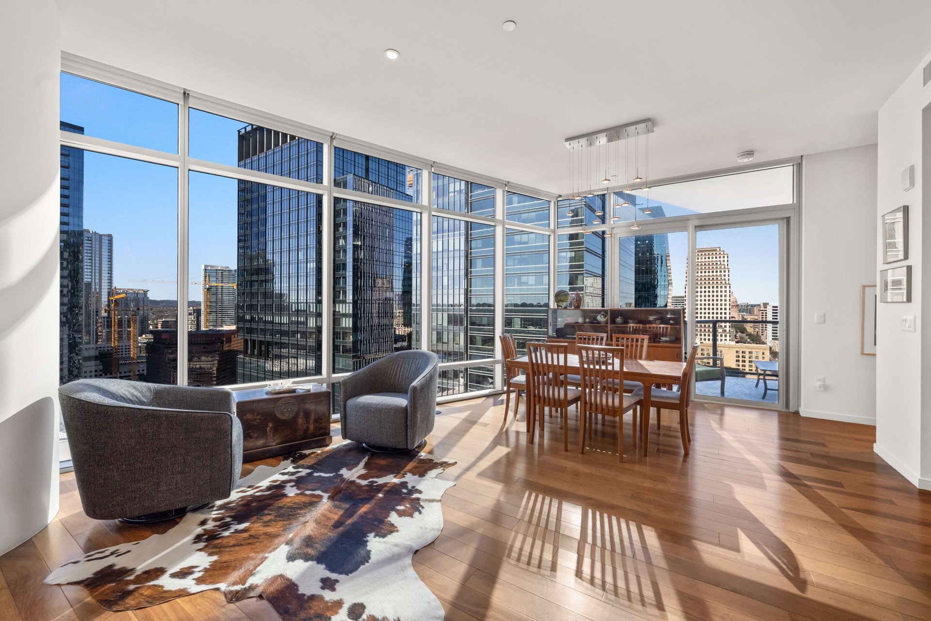 200 Congress Ave #21E