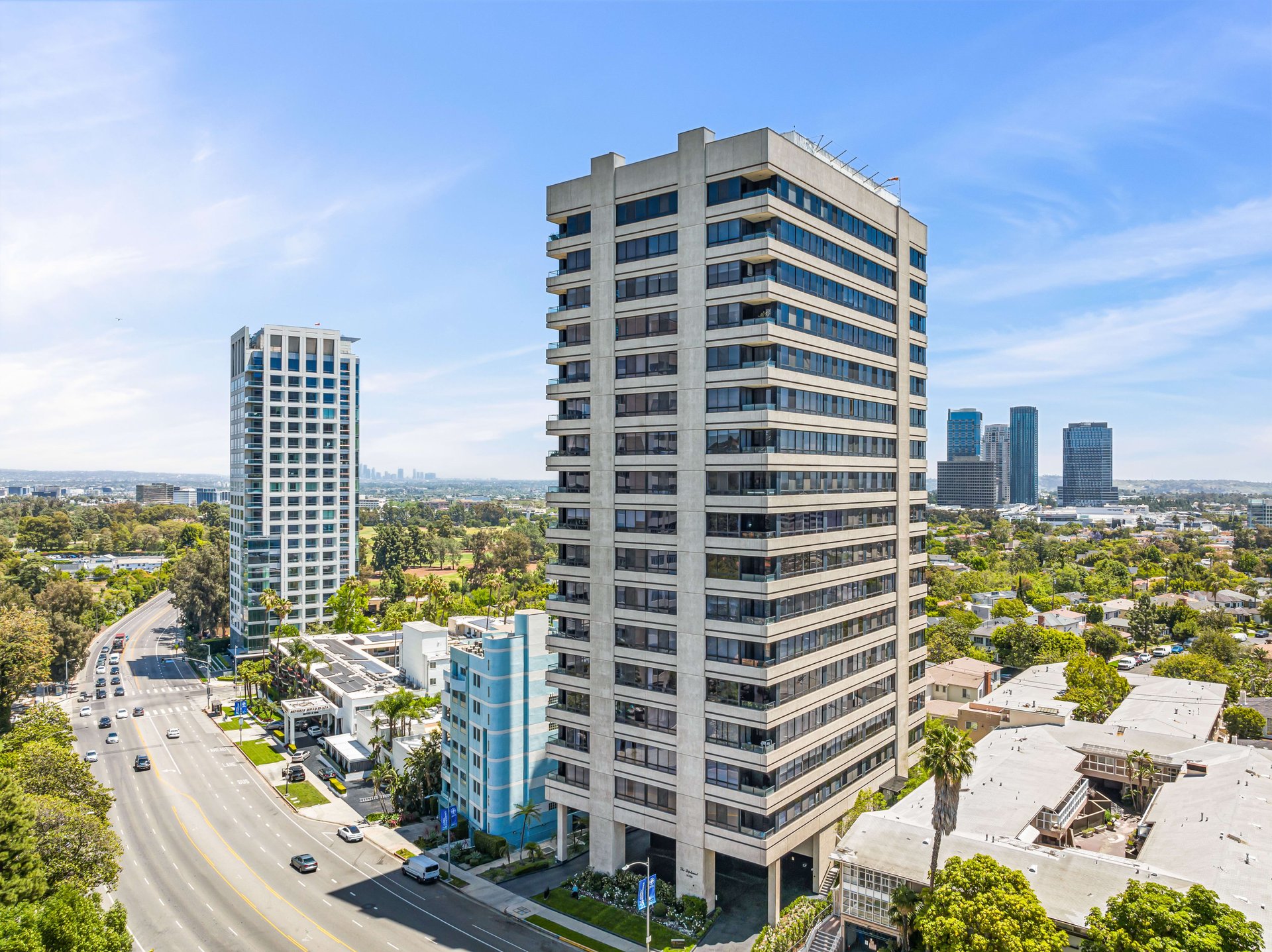 The Diplomat #1804, Wilshire Corridor