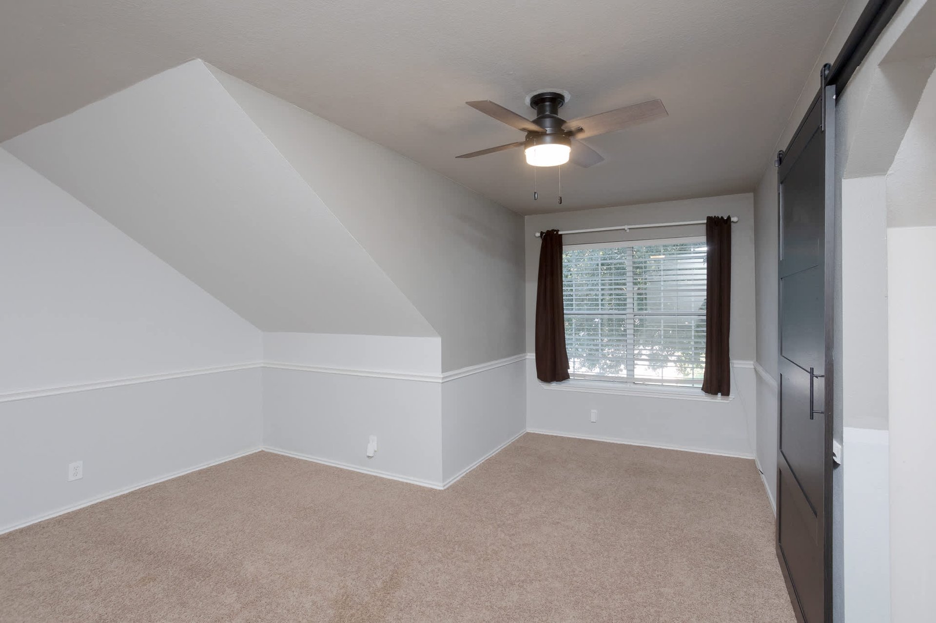 24843 CRESCENT RUN