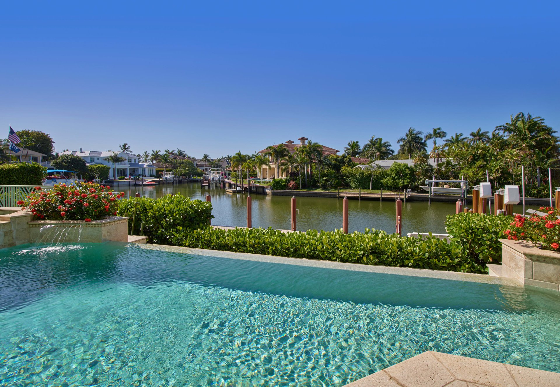 AQUALANE SHORES
