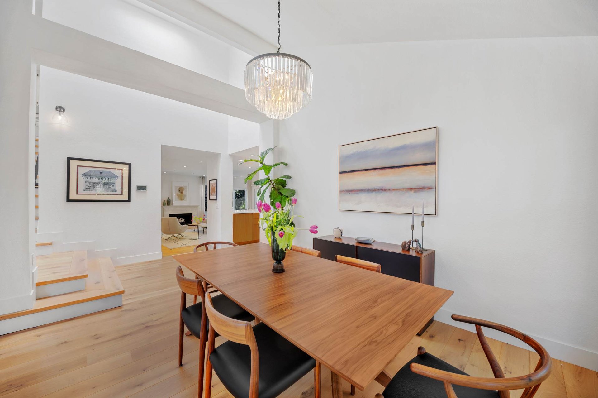 Stylish & Updated in Partridge Knolls