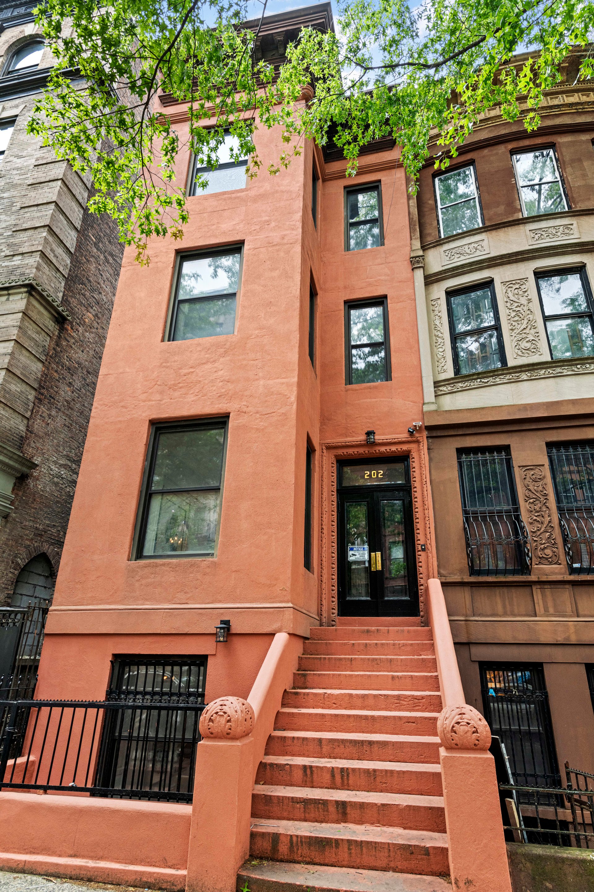 202 W 137th st