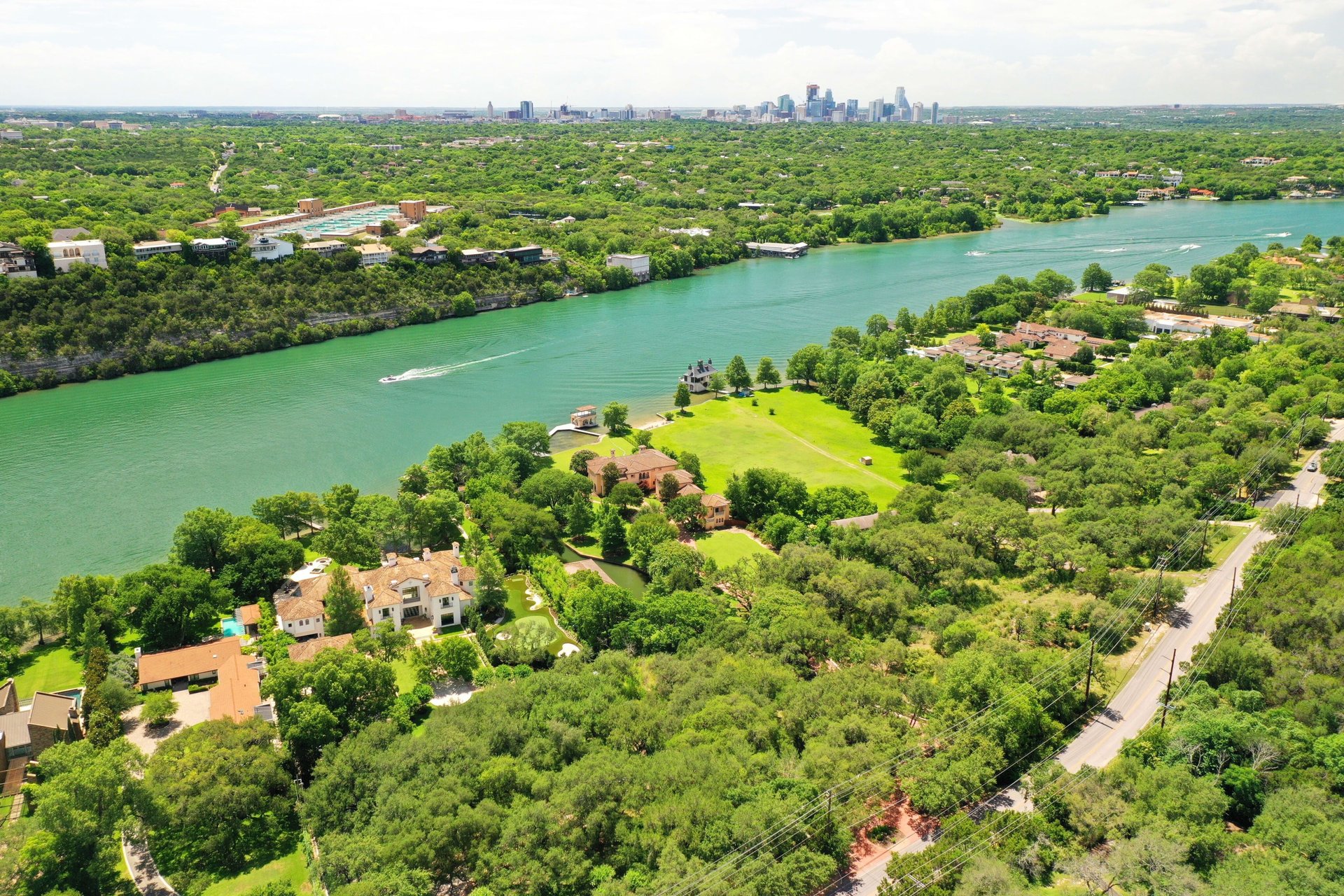 3201 Westlake Drive