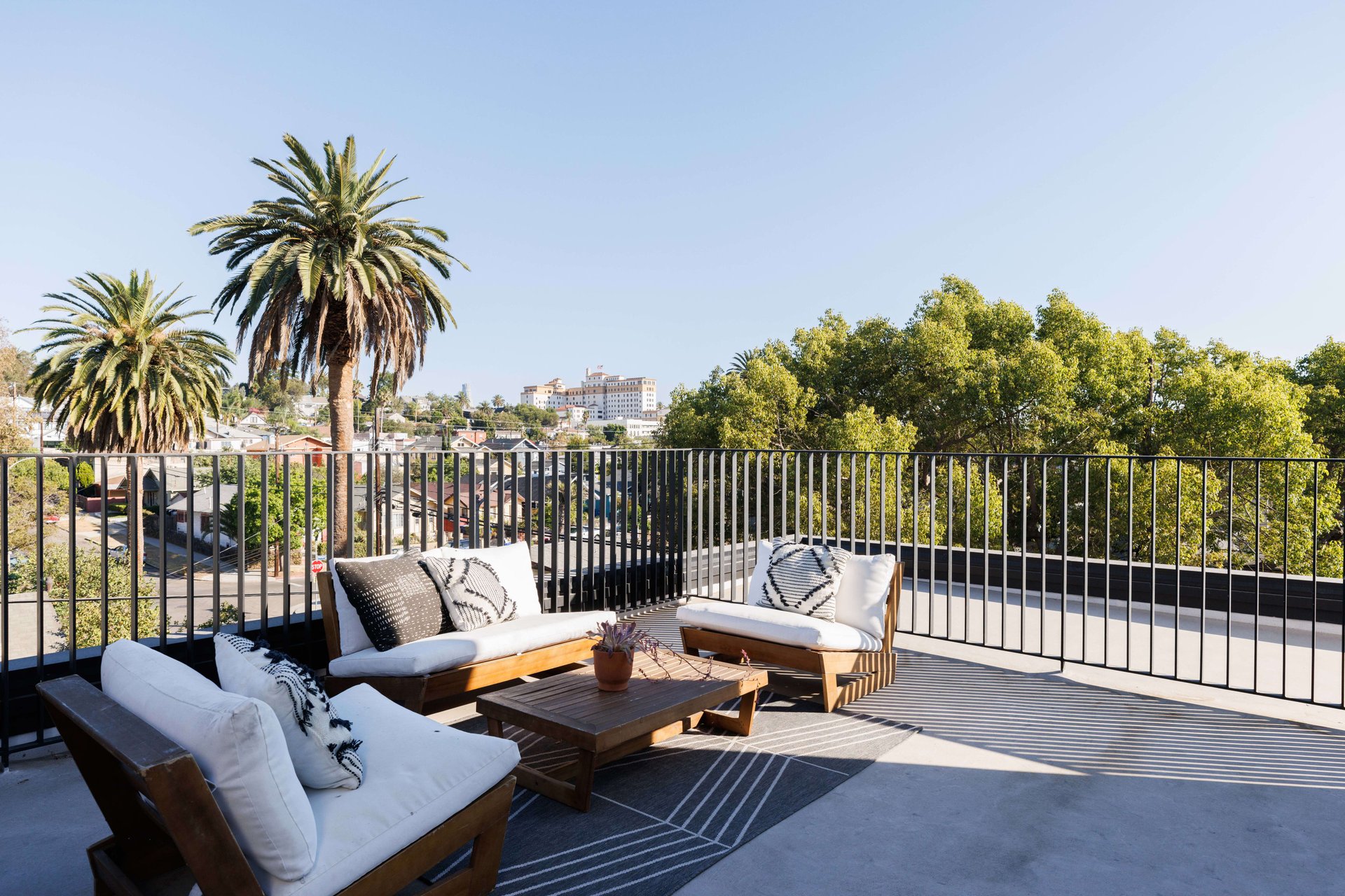 A Chic and Private New Construction Residence in Silver Lake