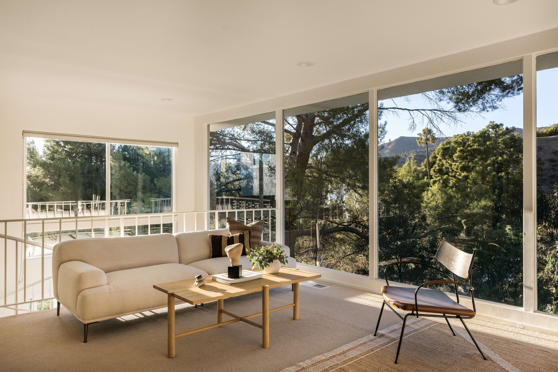 A Peaceful c. 1954 Architectural in Los Feliz