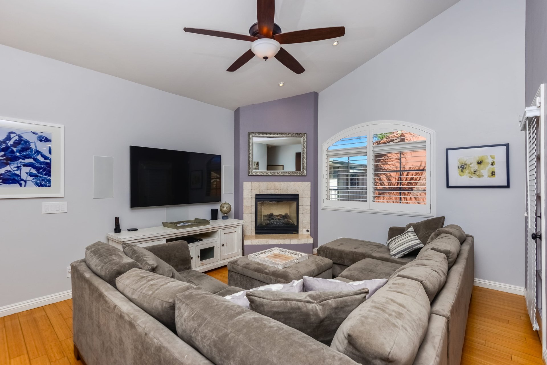 3954 Arizona St