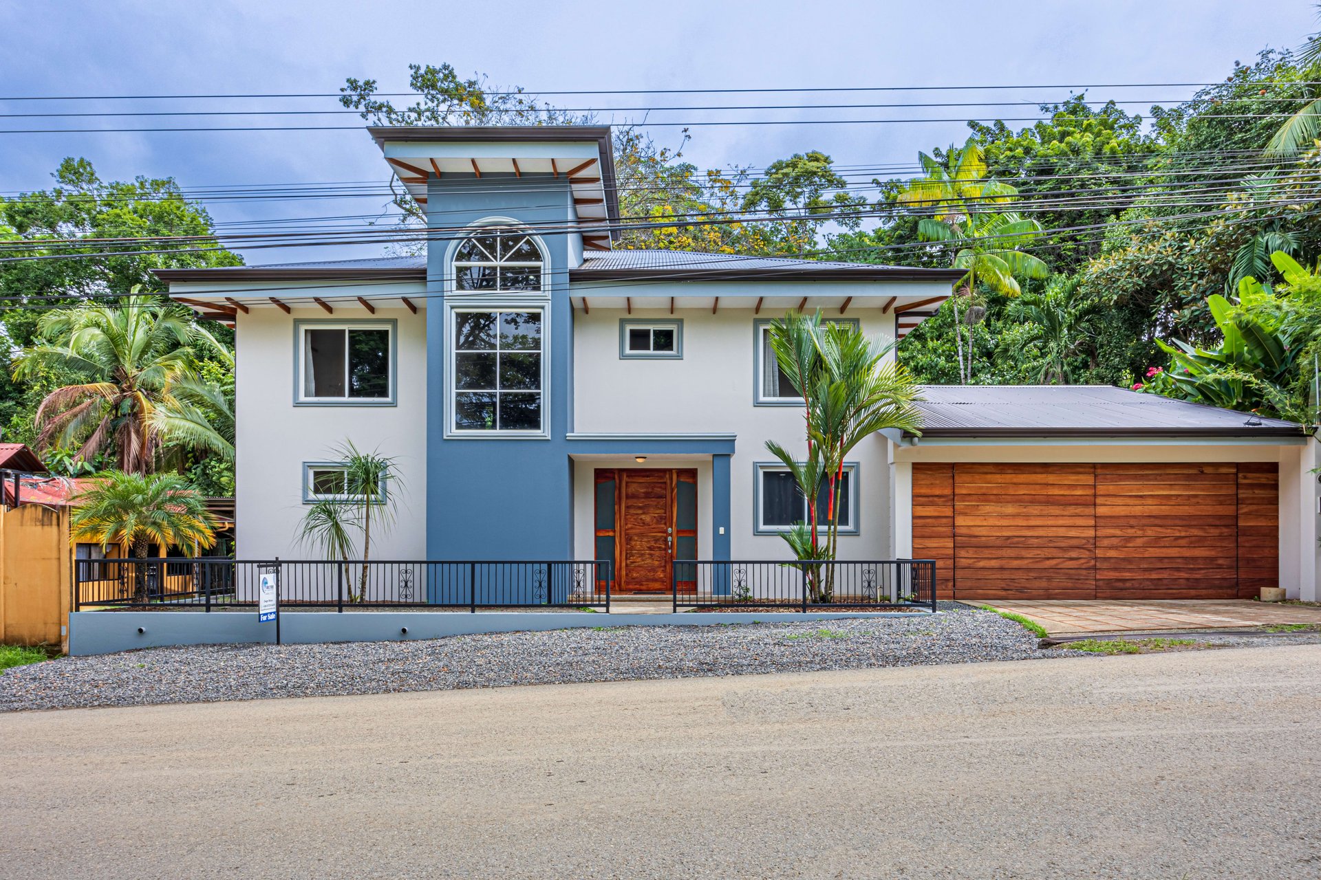 Commercial Building Opportunity in the Heart of Uvita. On Creek with Beautiful Jungle View