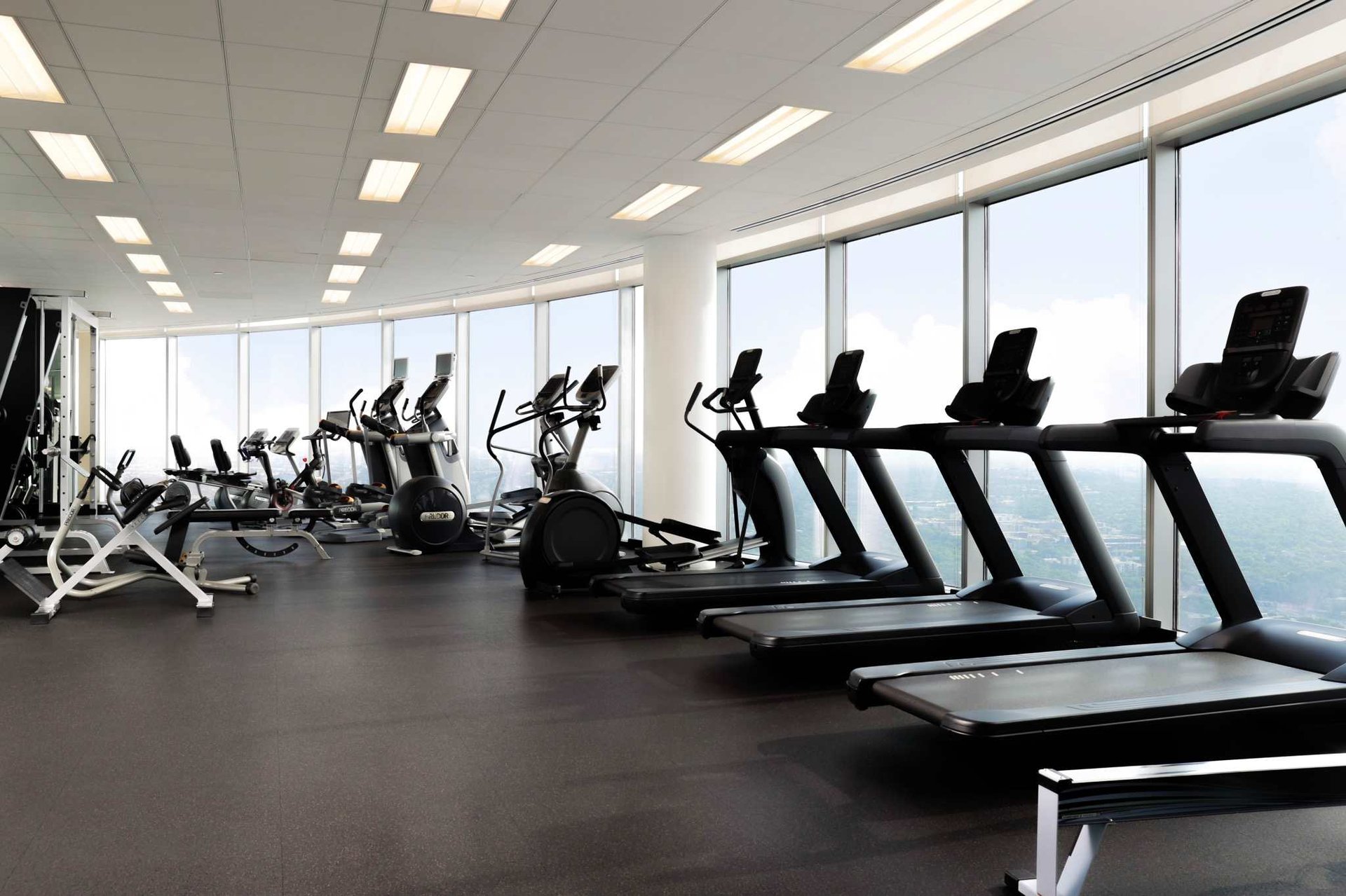 200 Congress Ave #15D 