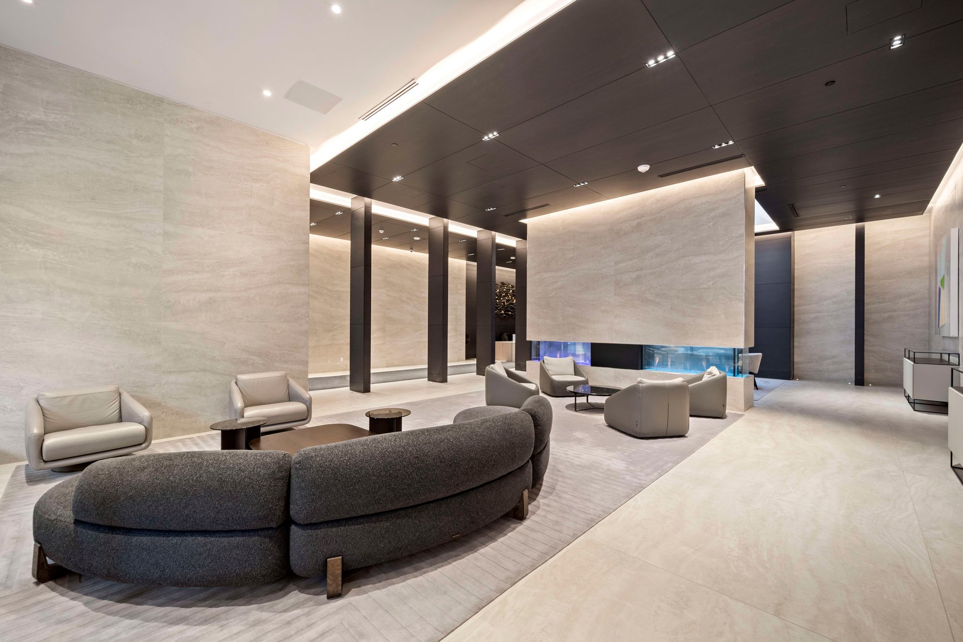 2221 Yonge Street Suite 2909