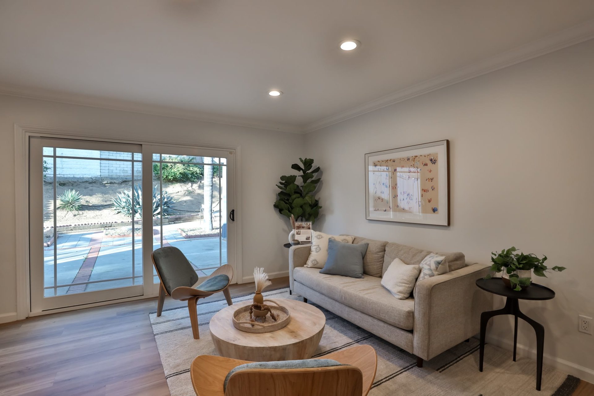 818 Eden Place