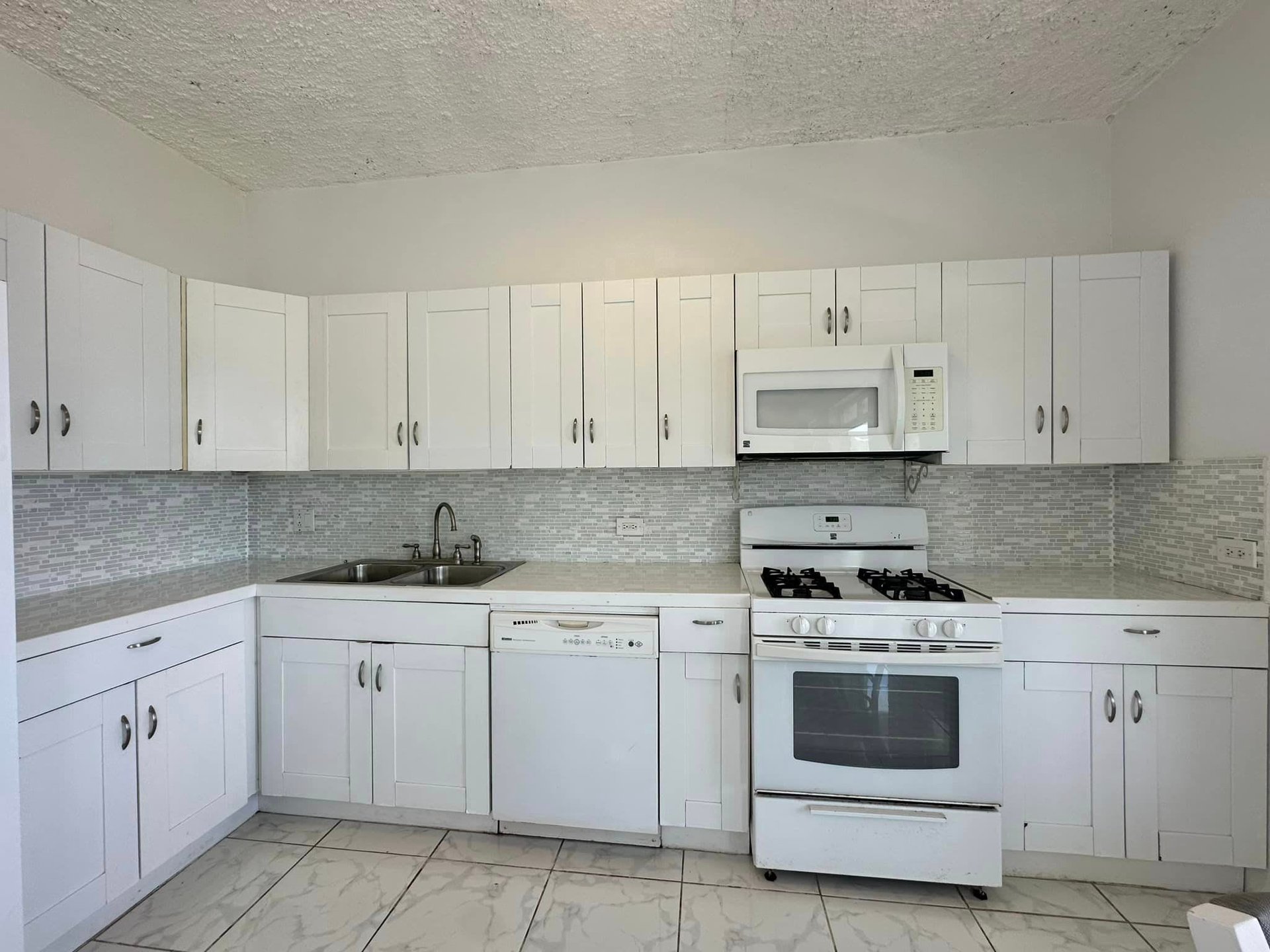 823 Harrigan Estate 2 Bedroom Apartment