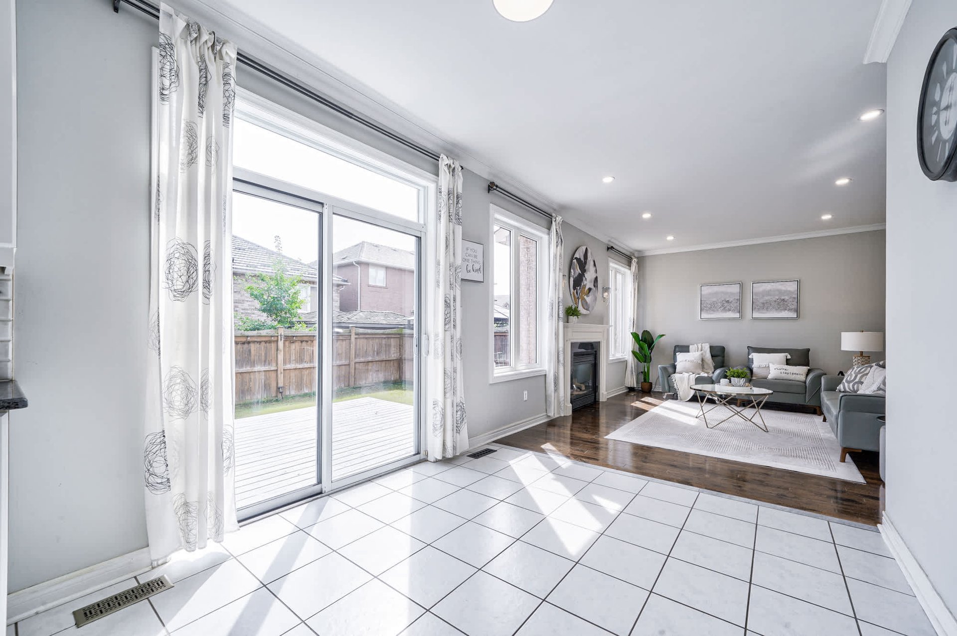 2164 Highcliffe Way