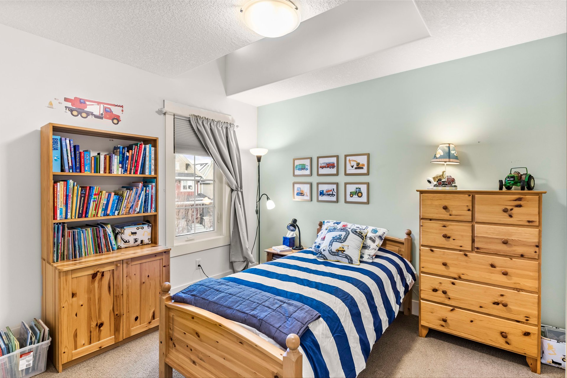 19 Tom Hoppe Mews SW