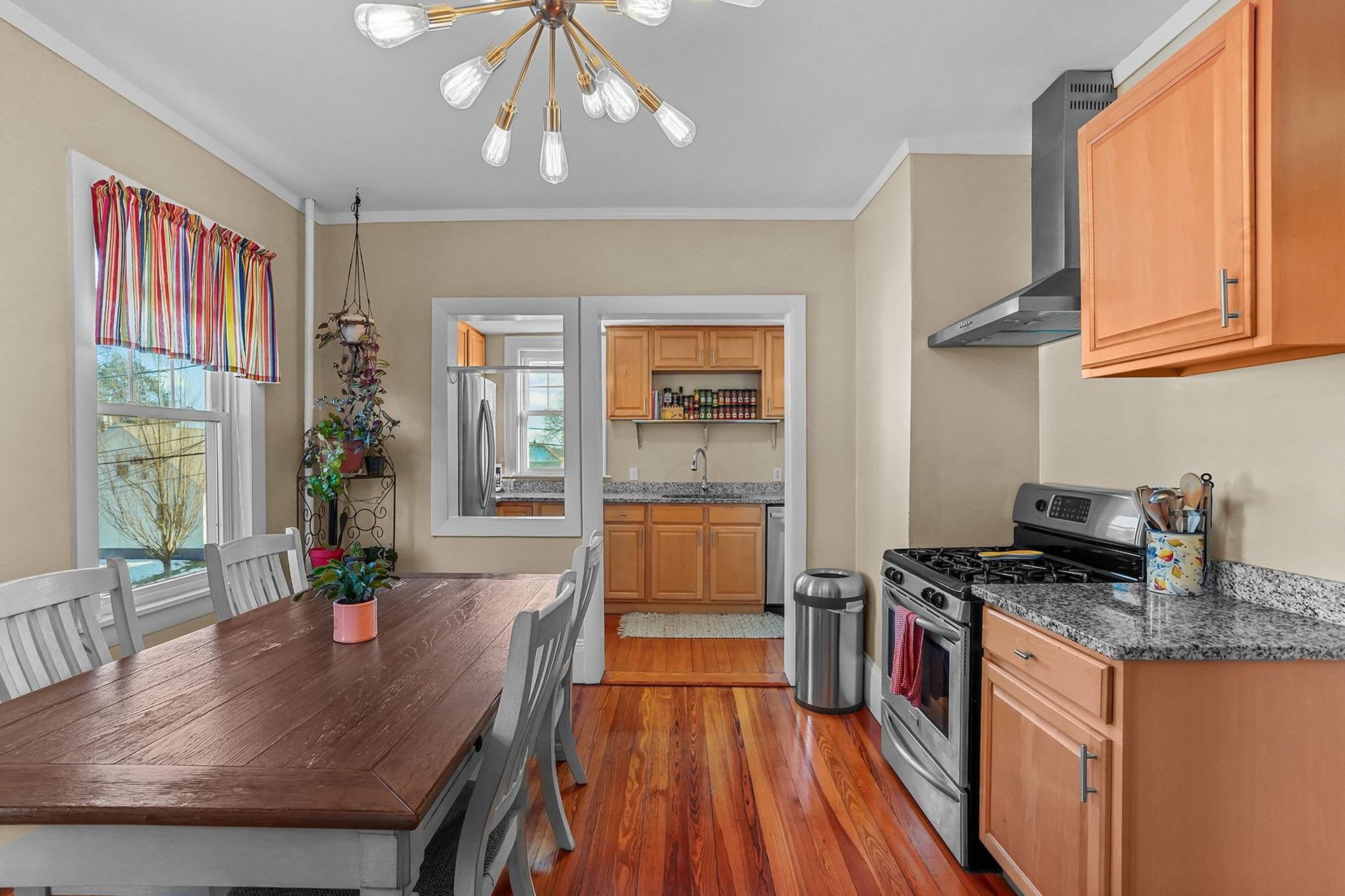 573 Academy Ave Unit 2 - Elmhurst