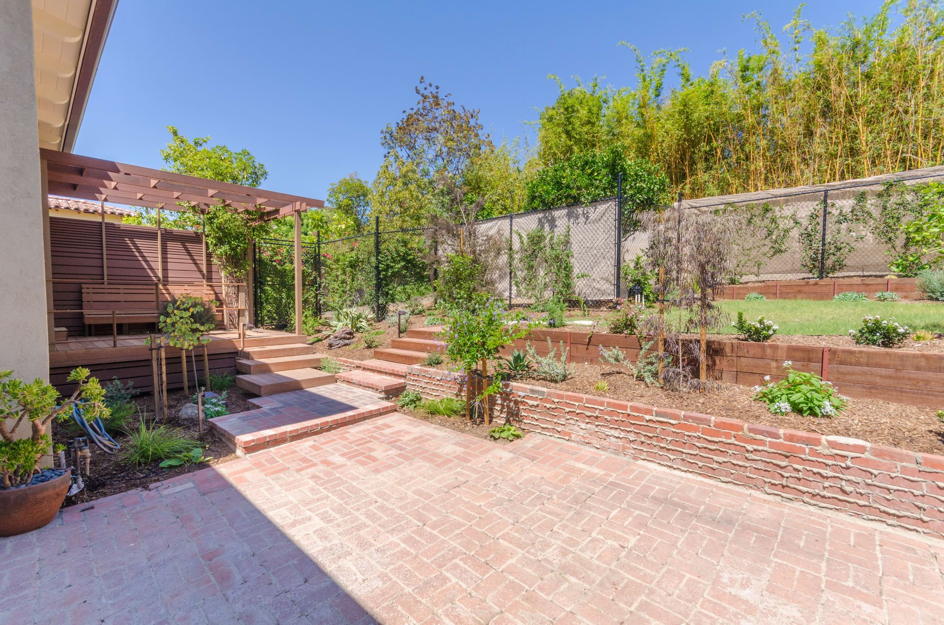 694 San Lorenzo St.