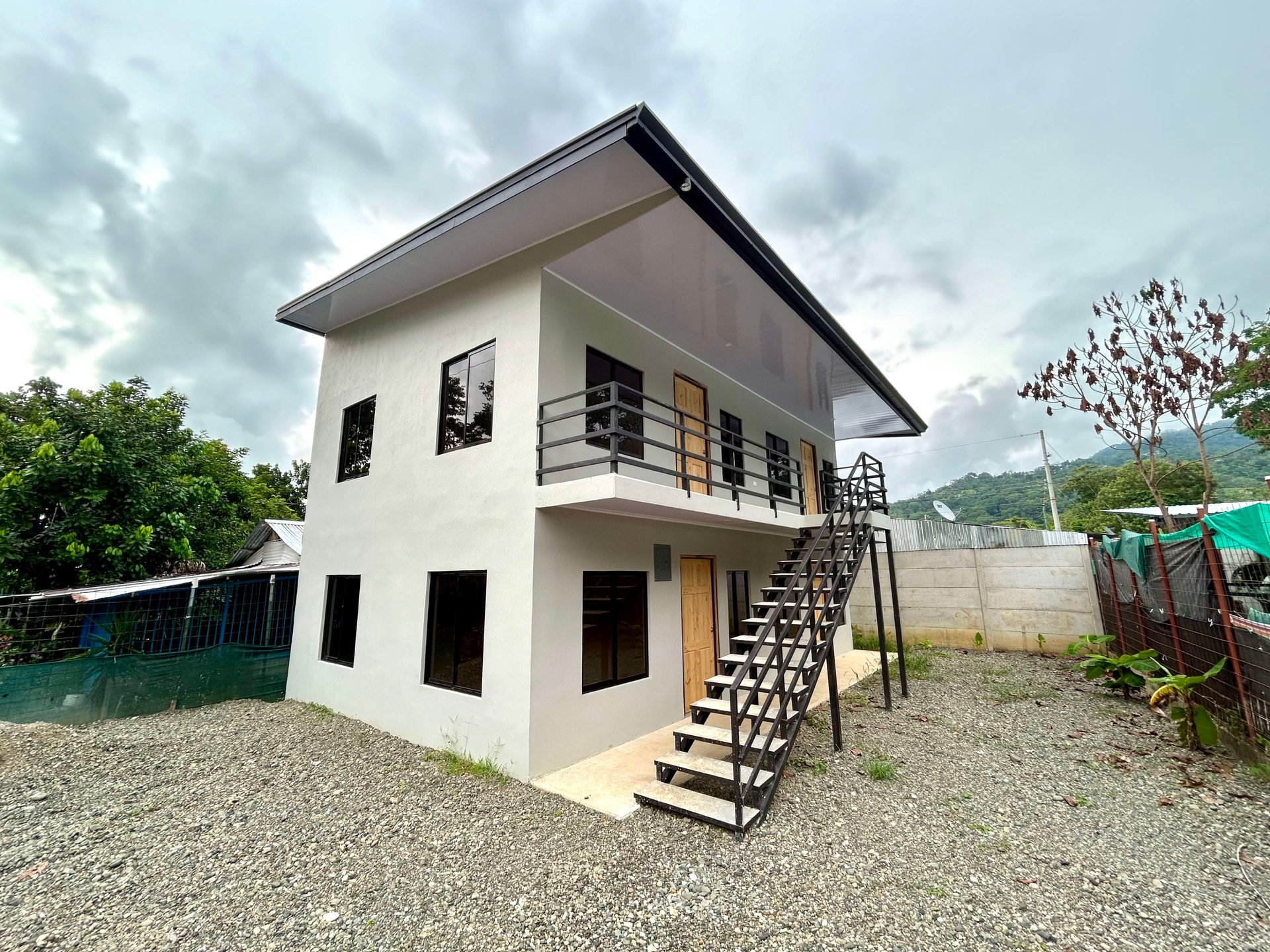 4-Units Mini Apartment In Uvita, Potential Rental income