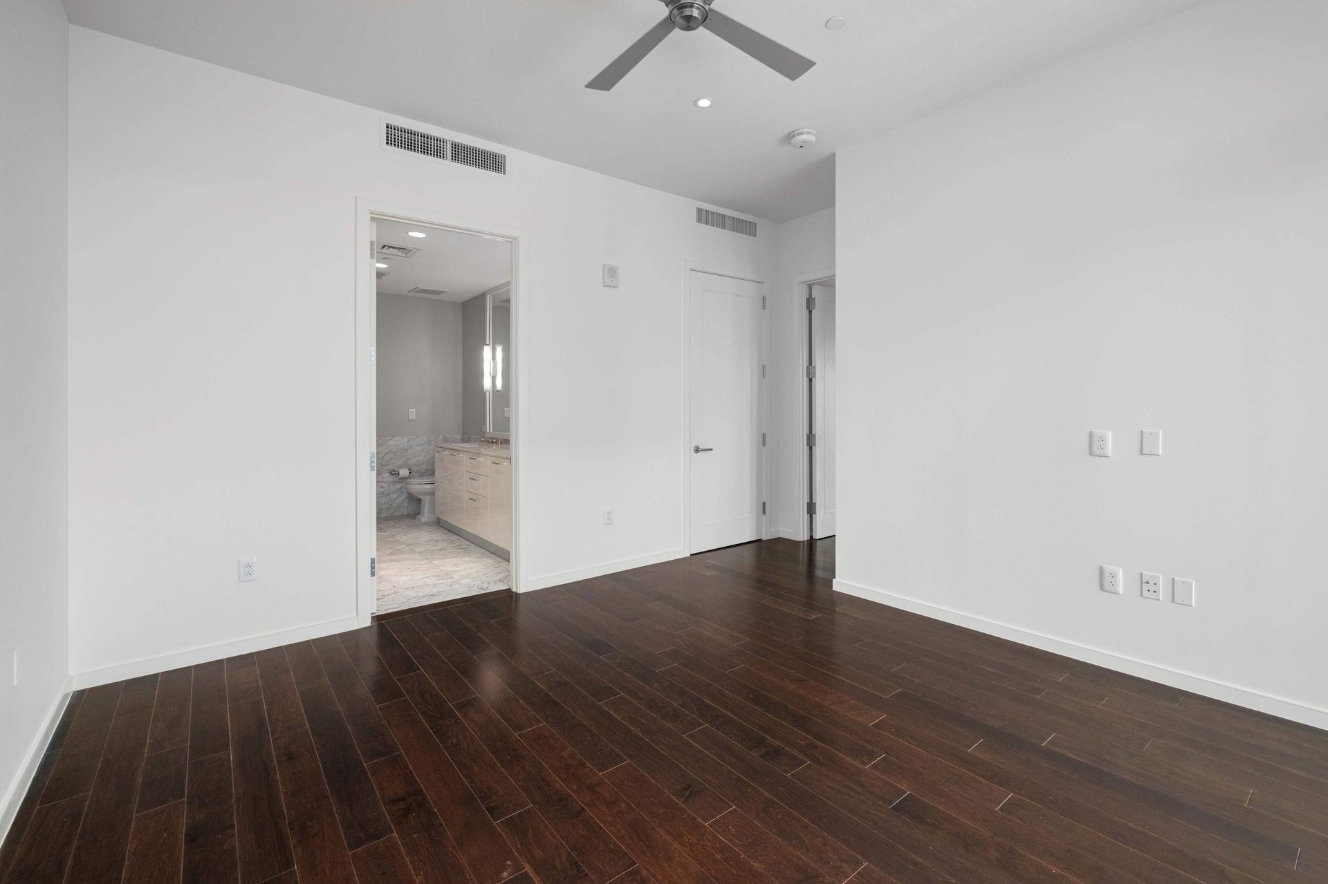 200 Congress Ave #24B